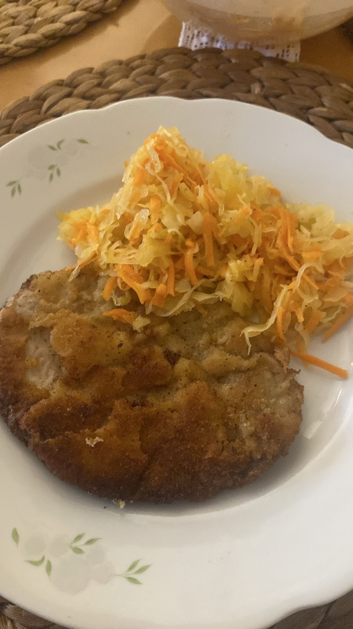 Schabowy z surówką