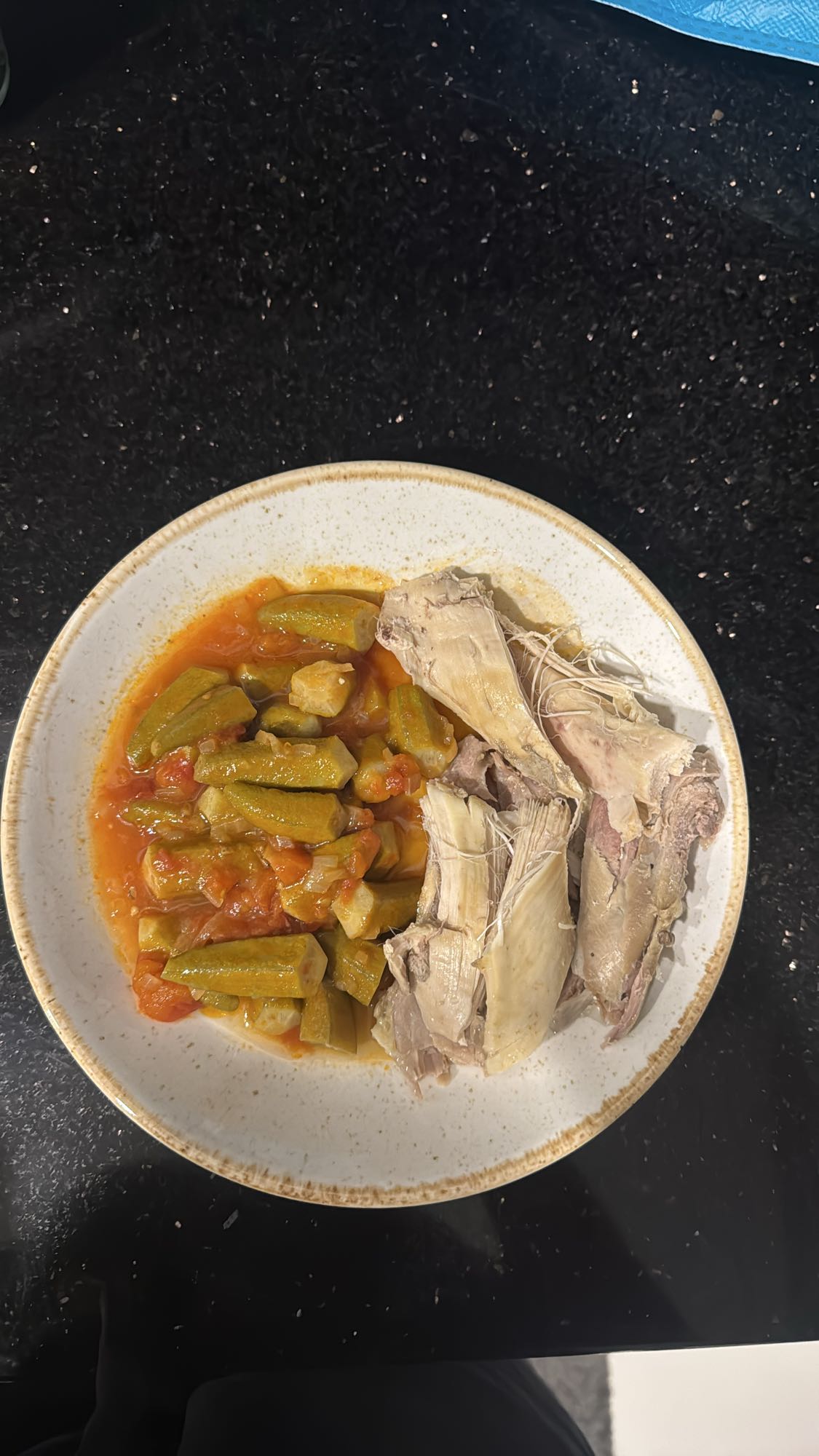 Окра с курицей