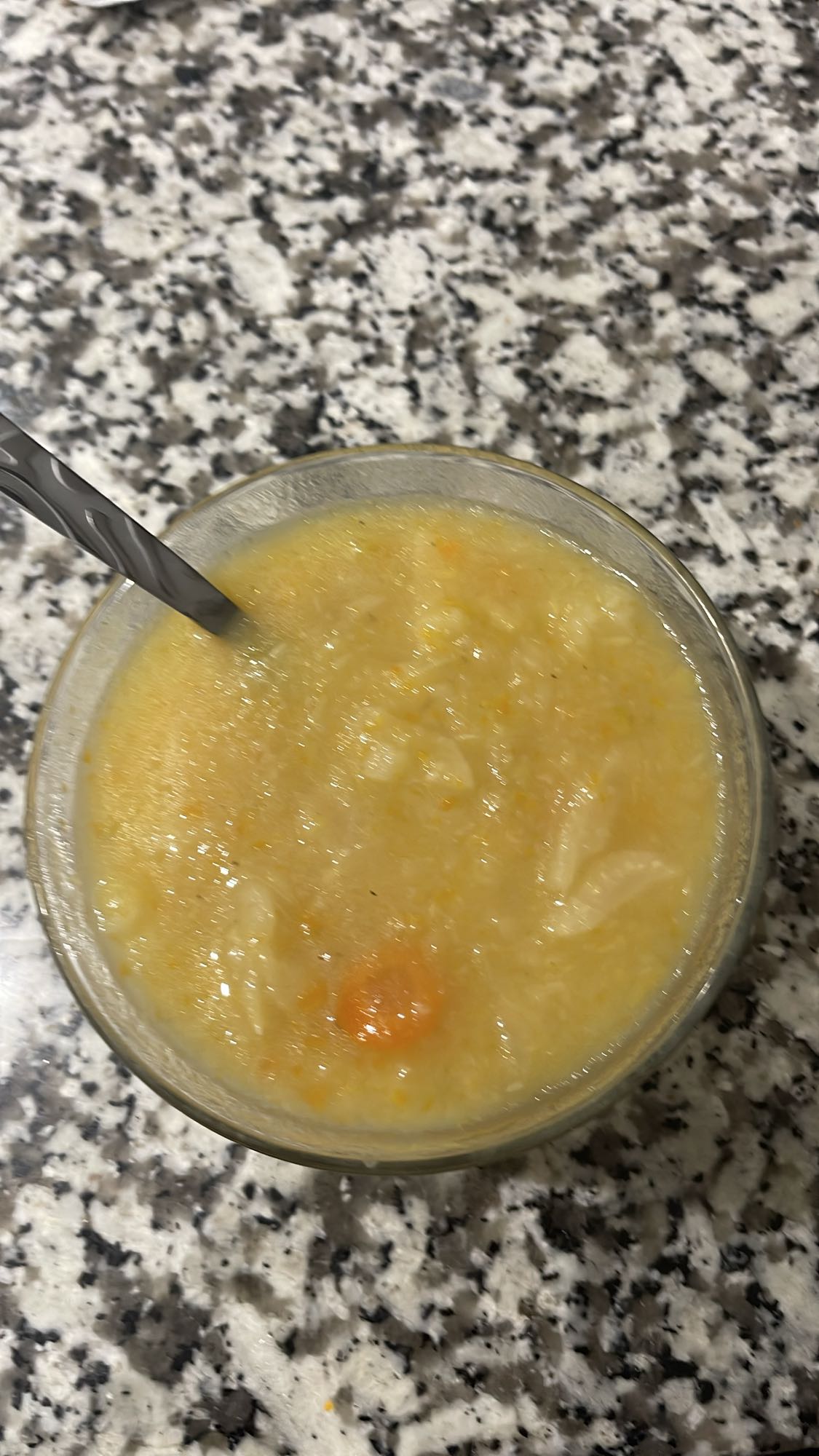 Soupe au poulet et riz