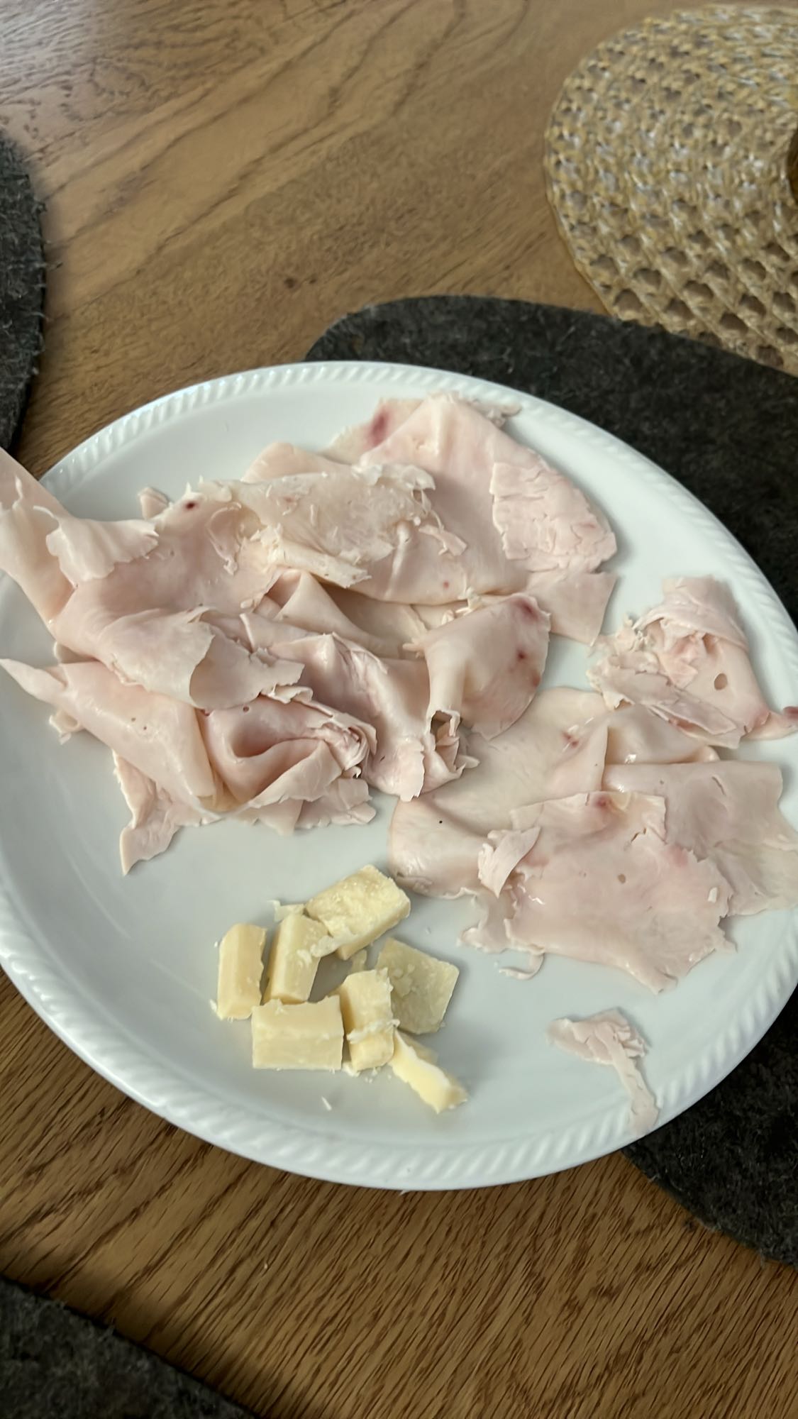 Hindi ve peynir tabağı