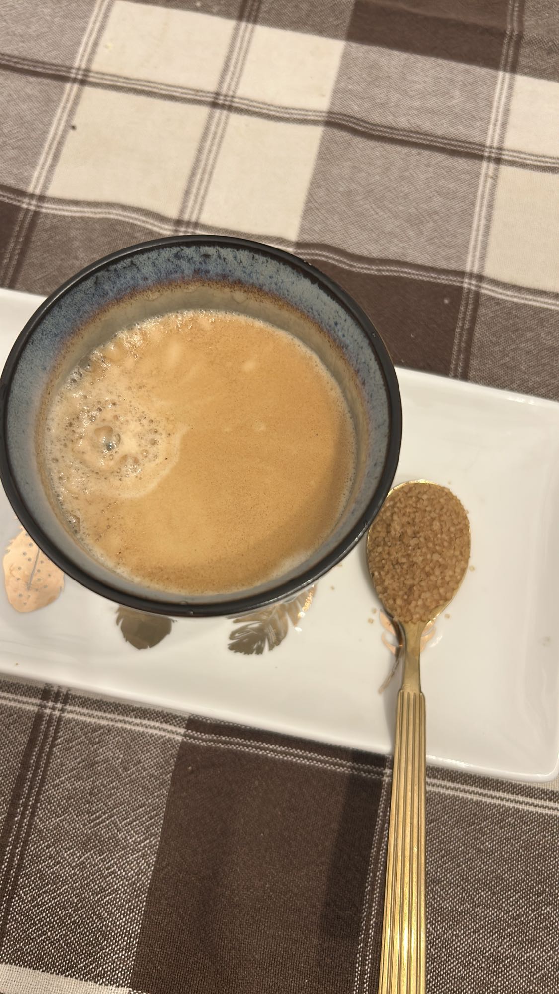 Cafea cu zahăr brun