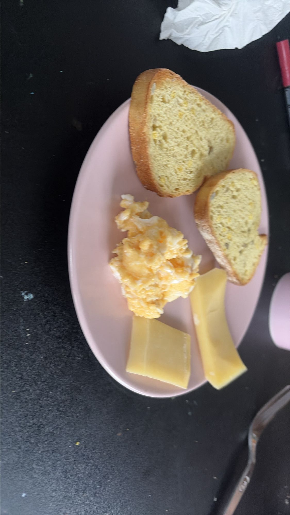Petit-déjeuner fromage œufs
