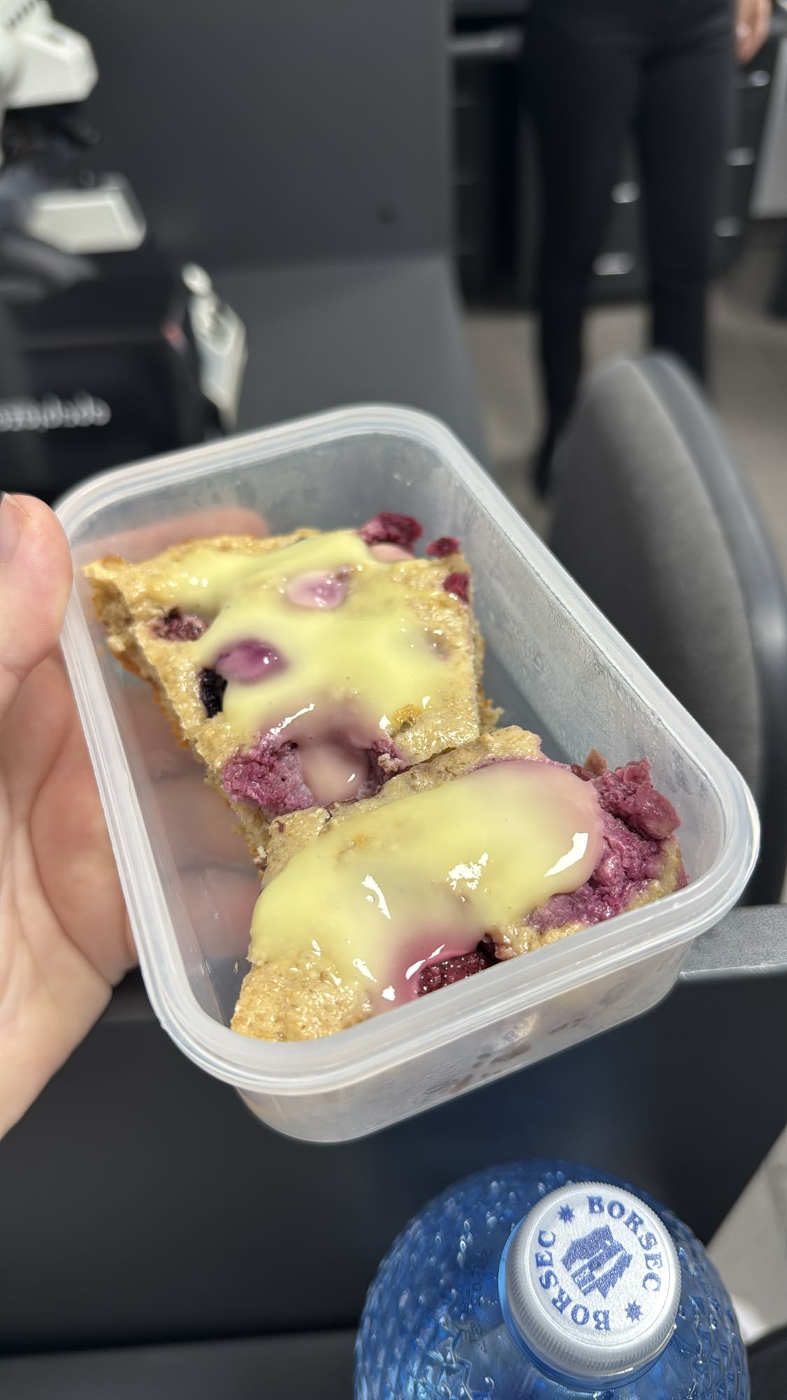 Prăjitură cu fructe și cremă