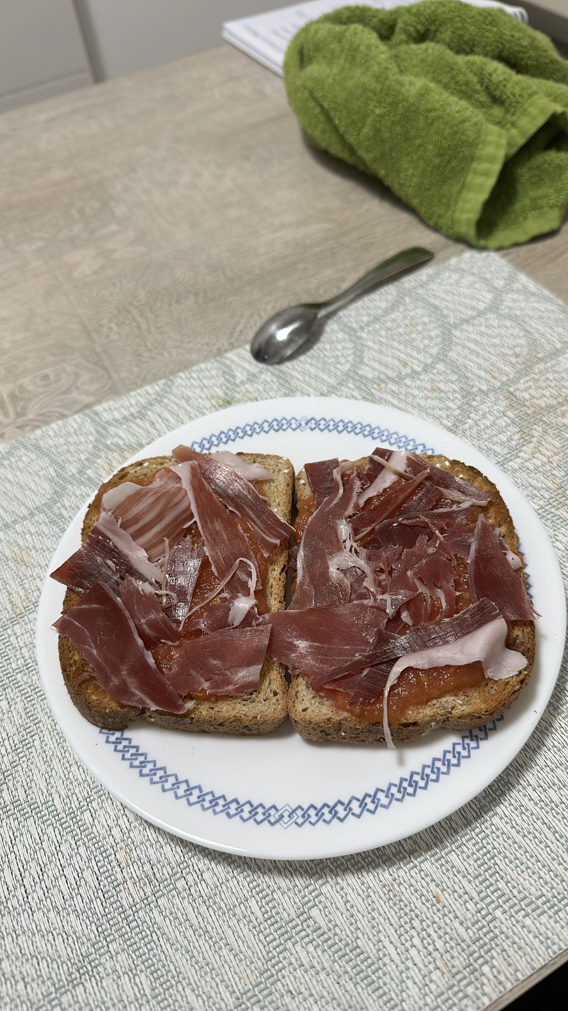 Tostadas con jamón