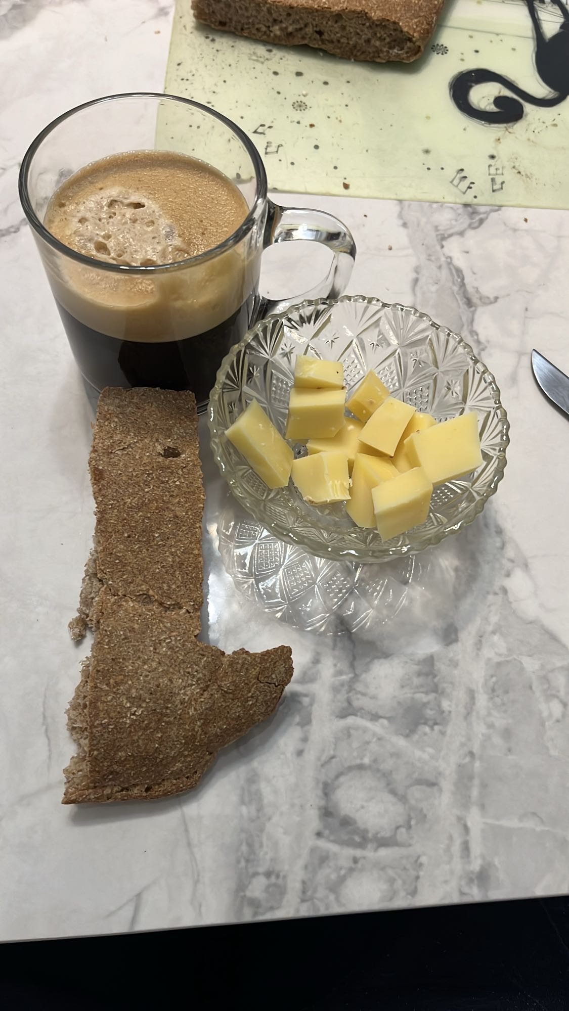 Café, pain et fromage