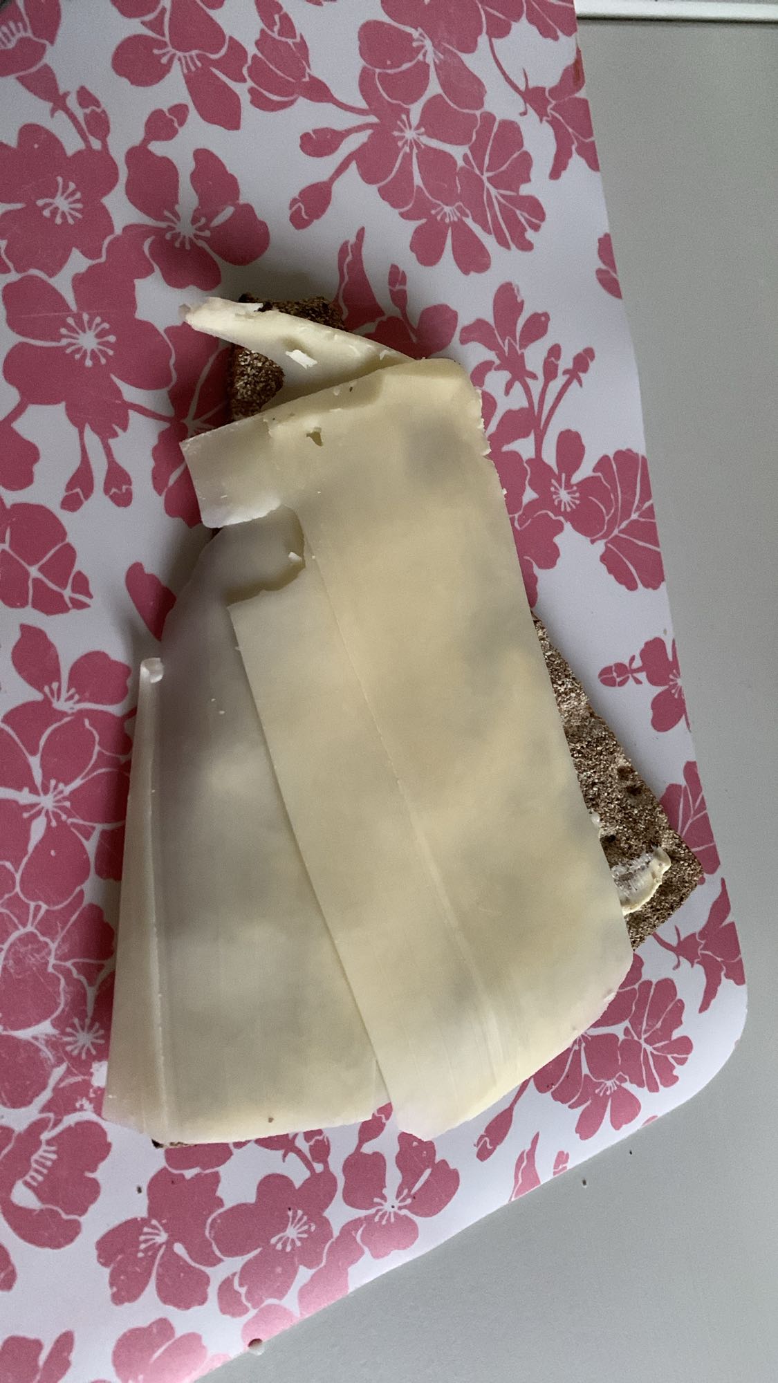 Knäckebröd med ost