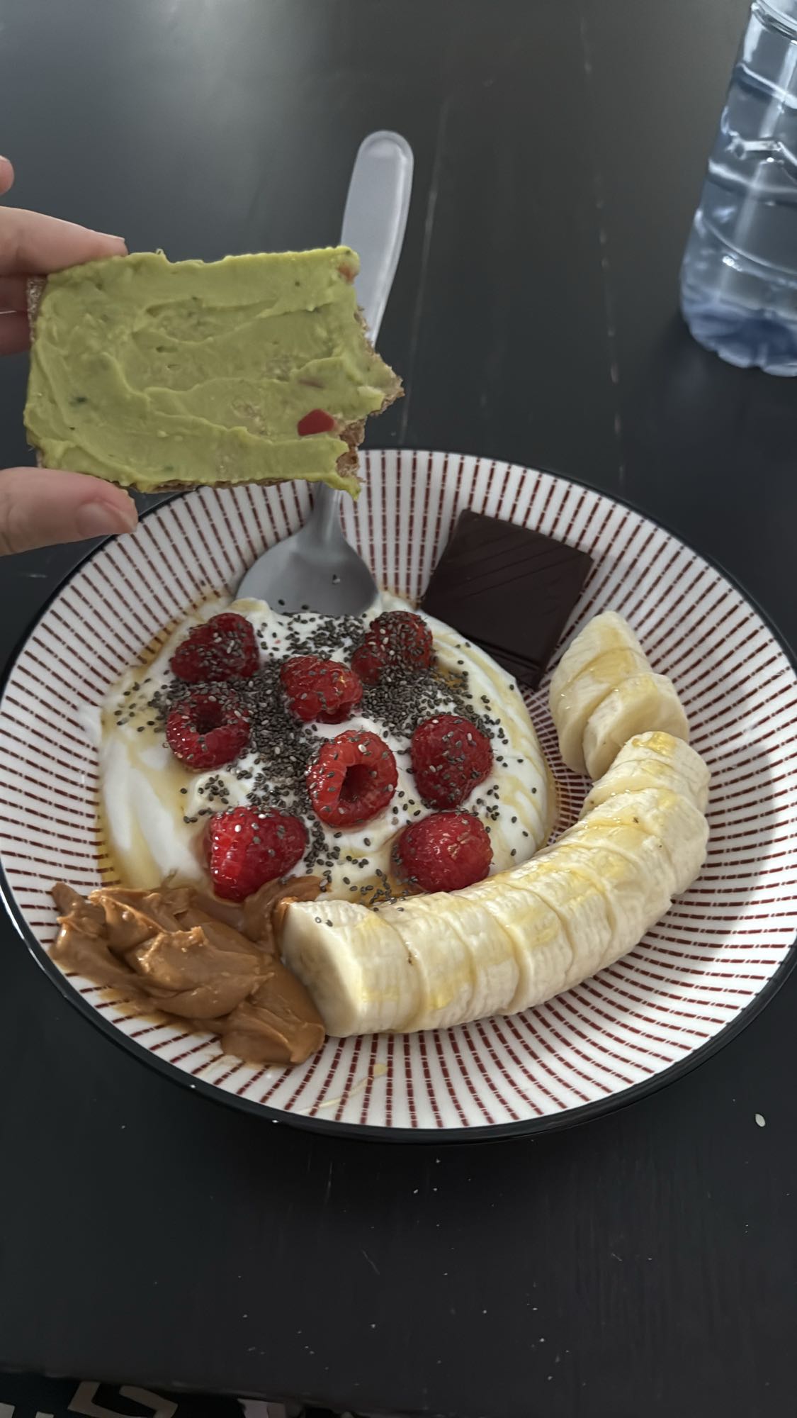 Bol yaourt et tartine