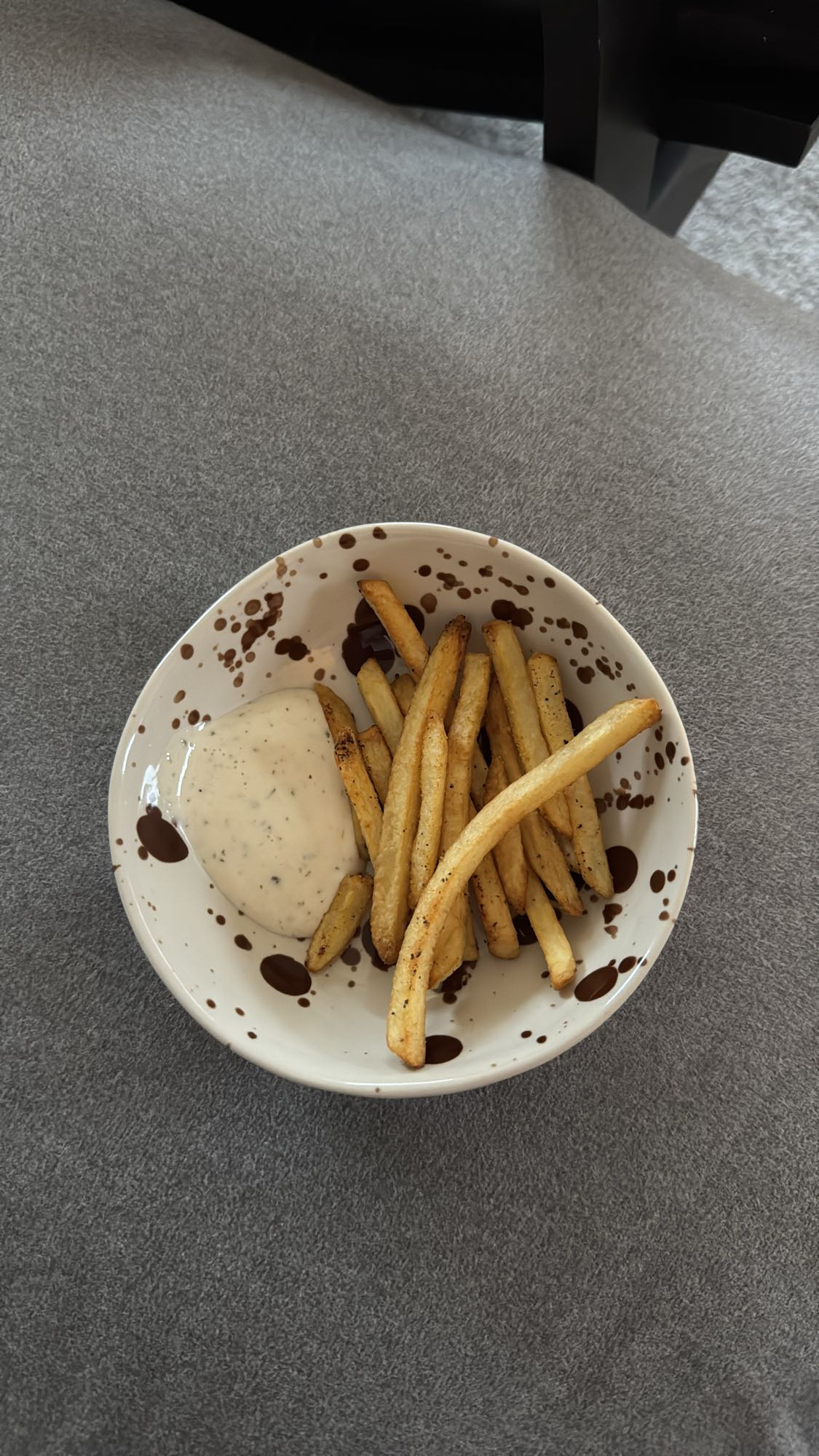 French fries with ranch dip