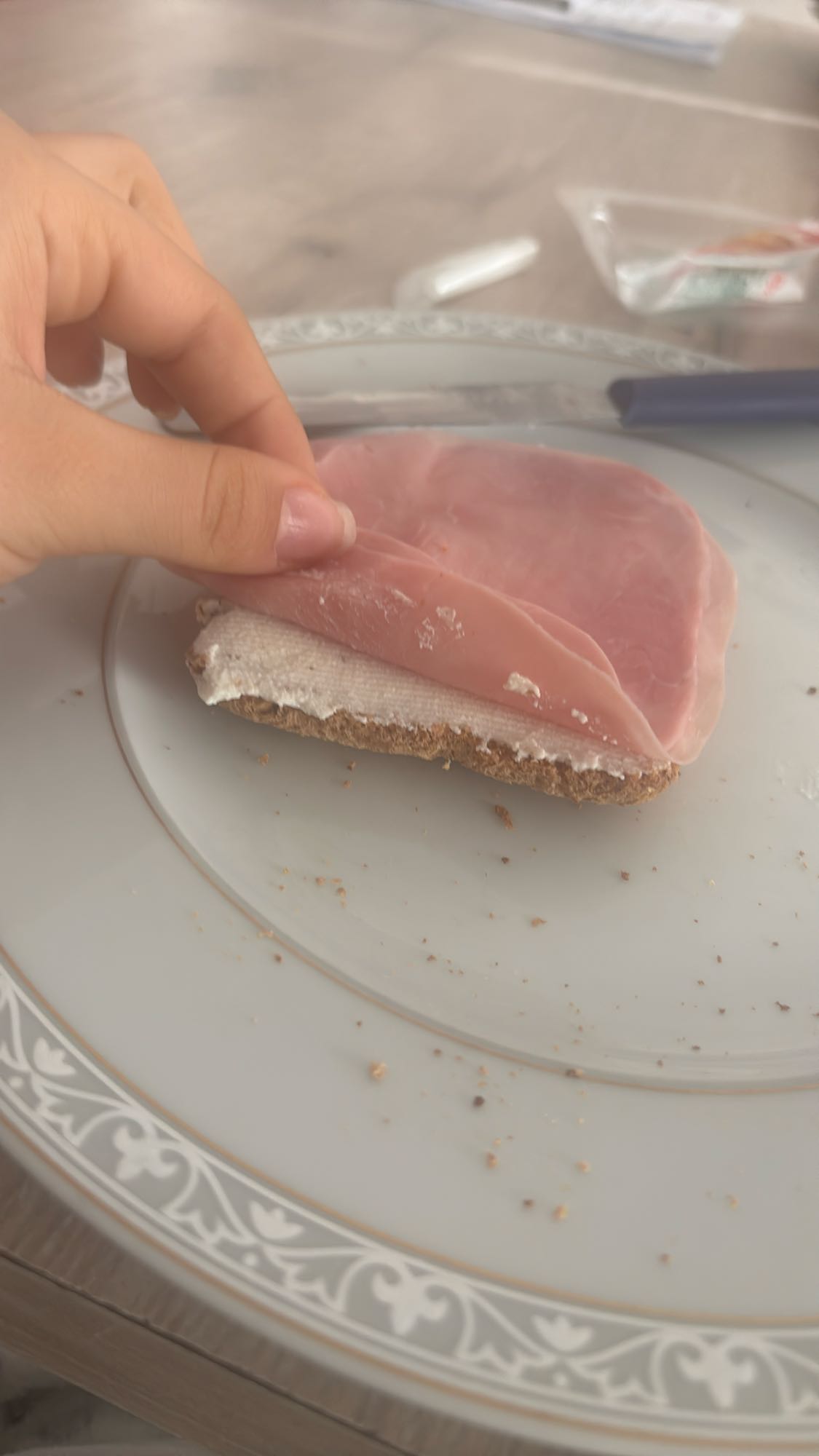 Schinkenbrot mit Frischkäse