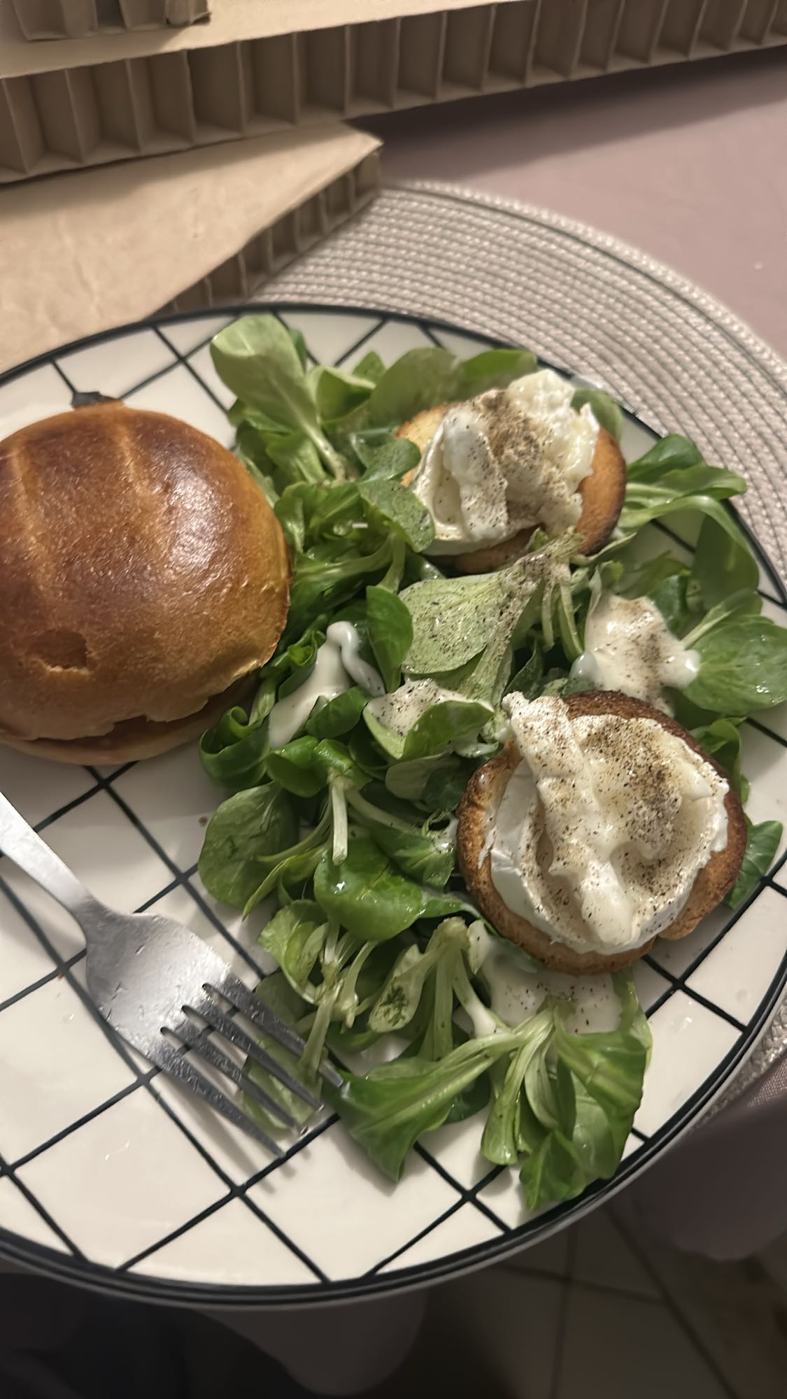 Salade chèvre chaud & pain