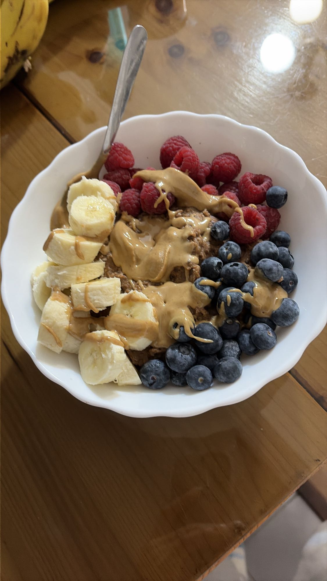 Terci de ovăz cu fructe, albuș de ou și ciocolată