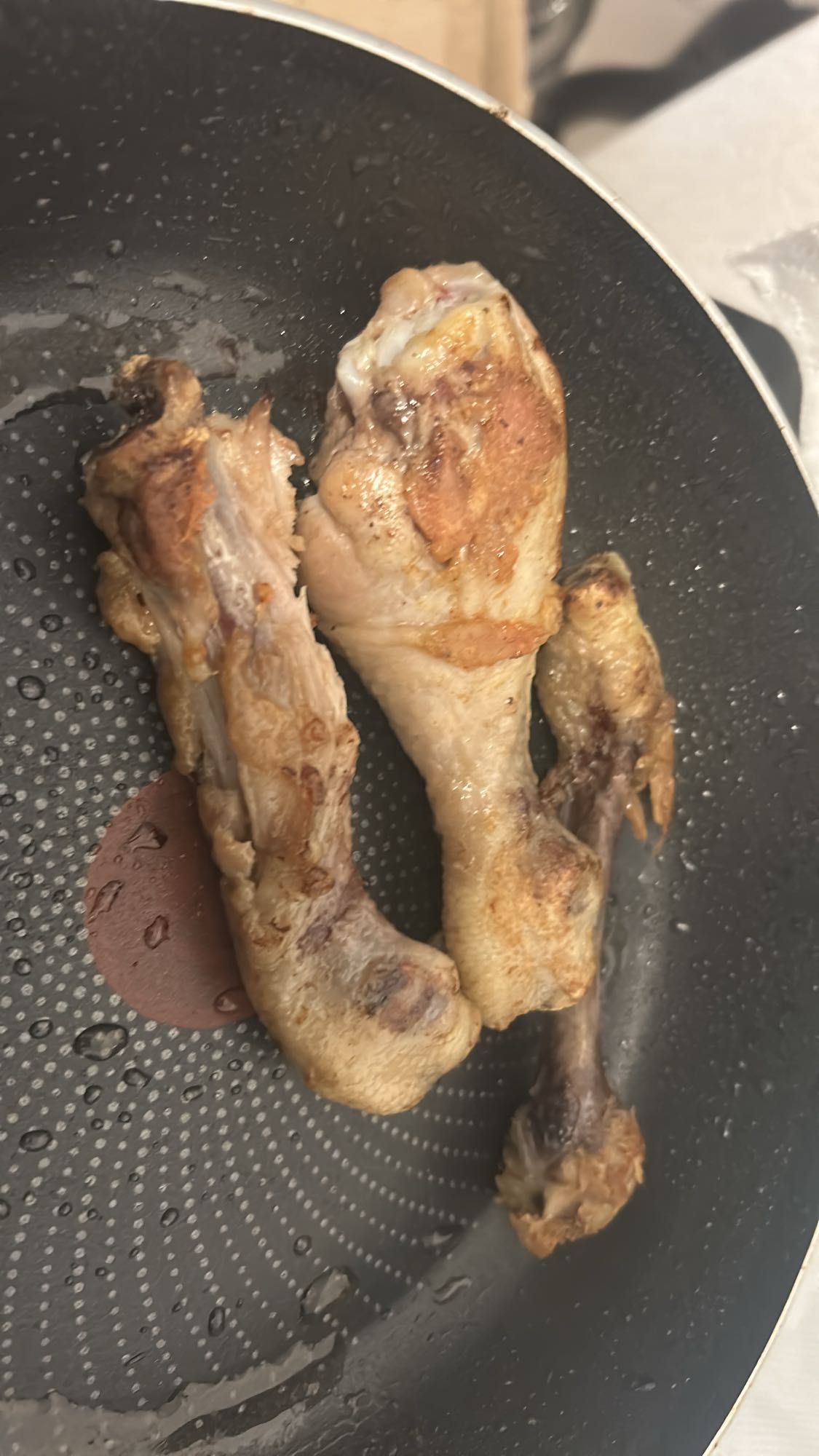 Pilons de poulet poêlés