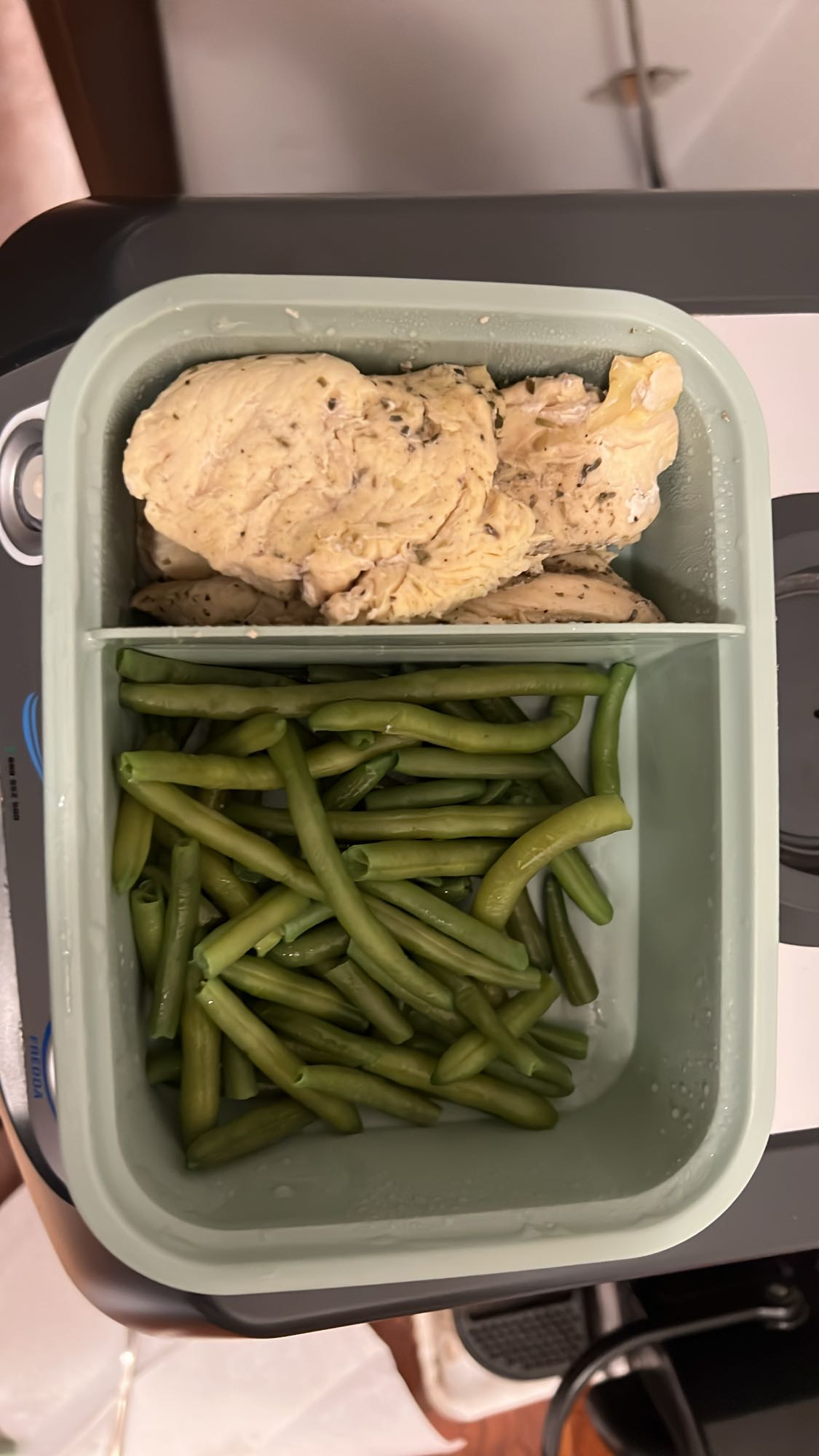 Tavuk ve yeşil fasulye