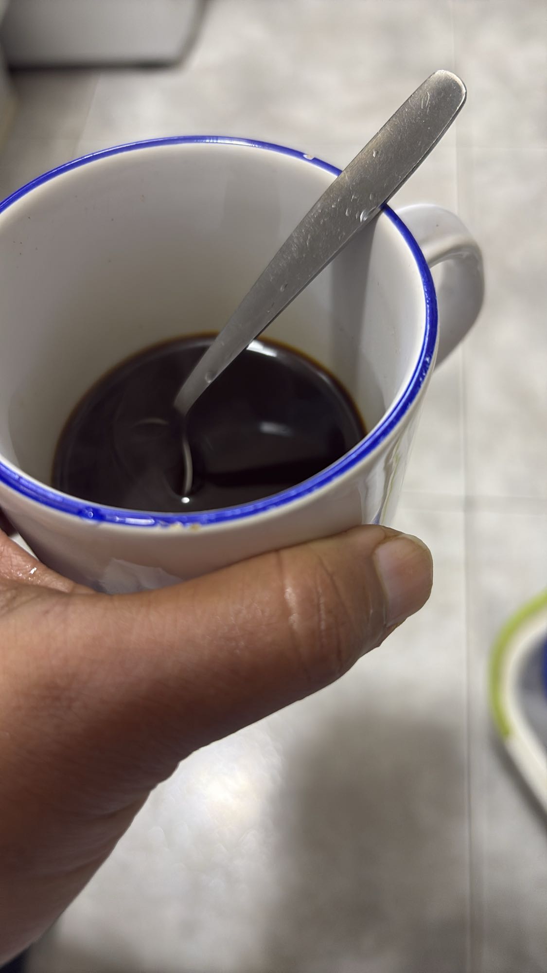 taza de café negro
