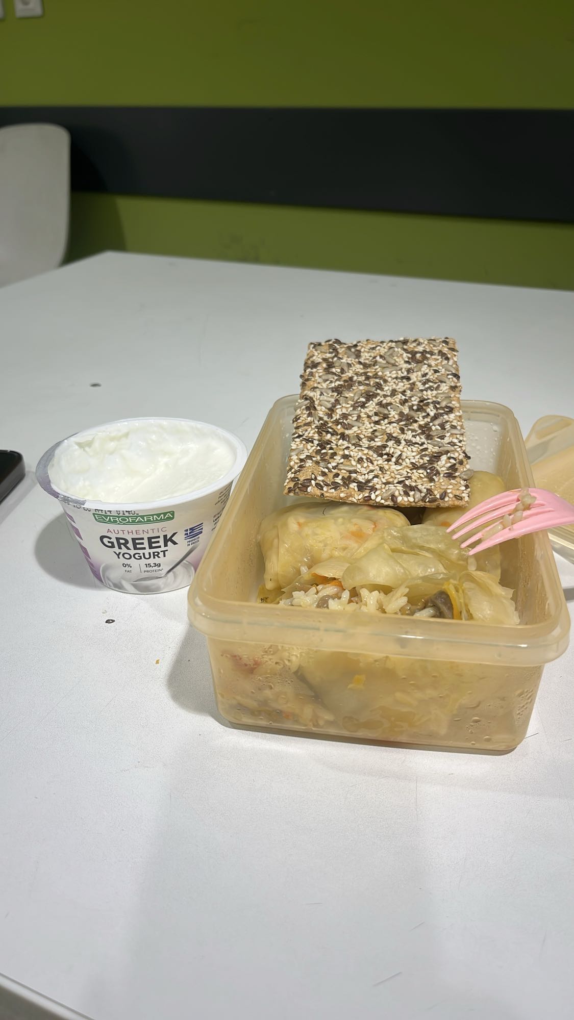 Sarmale cu iaurt grecesc