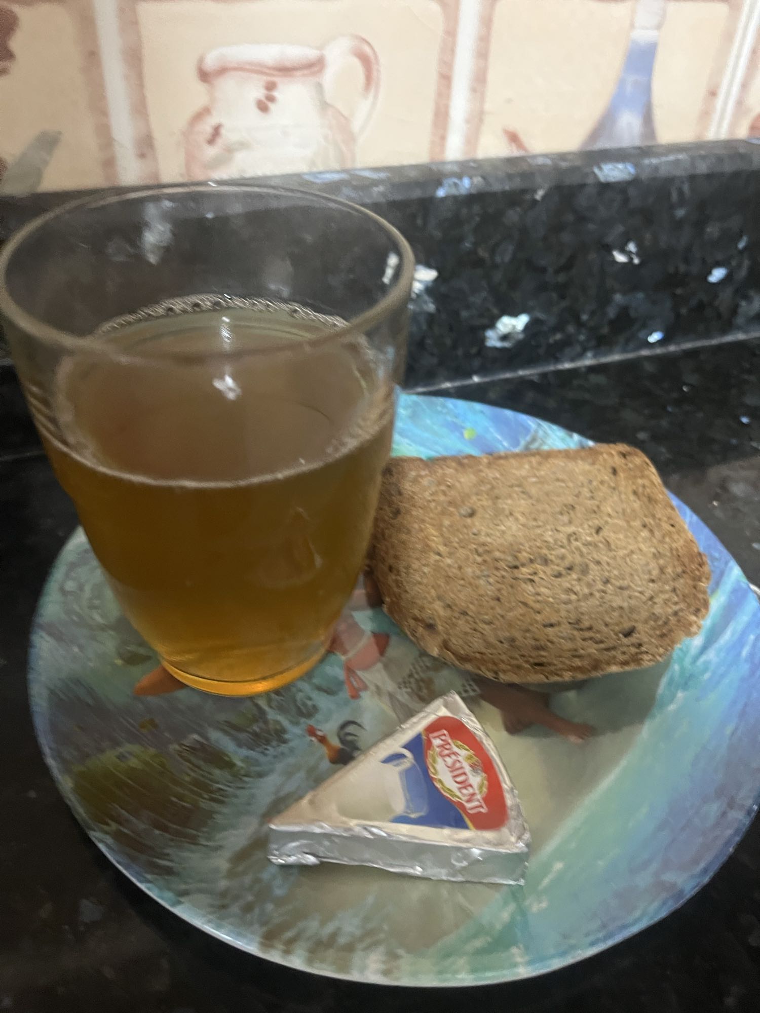 Pain, fromage et thé