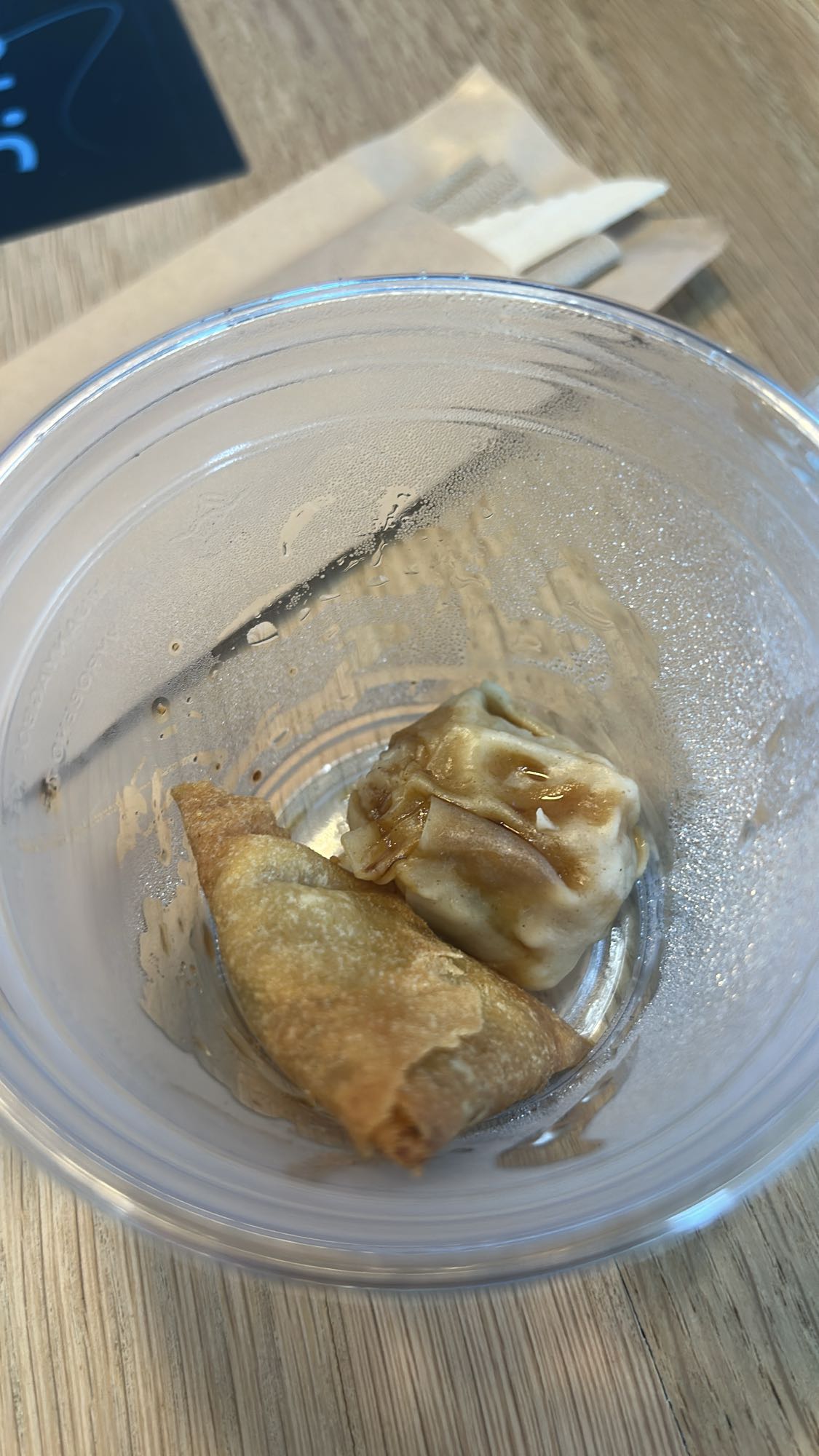 Ravioli et rouleau frit