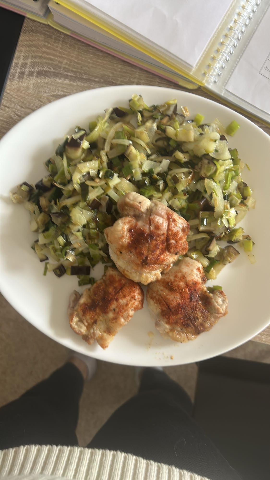 Poulet et légumes sautés