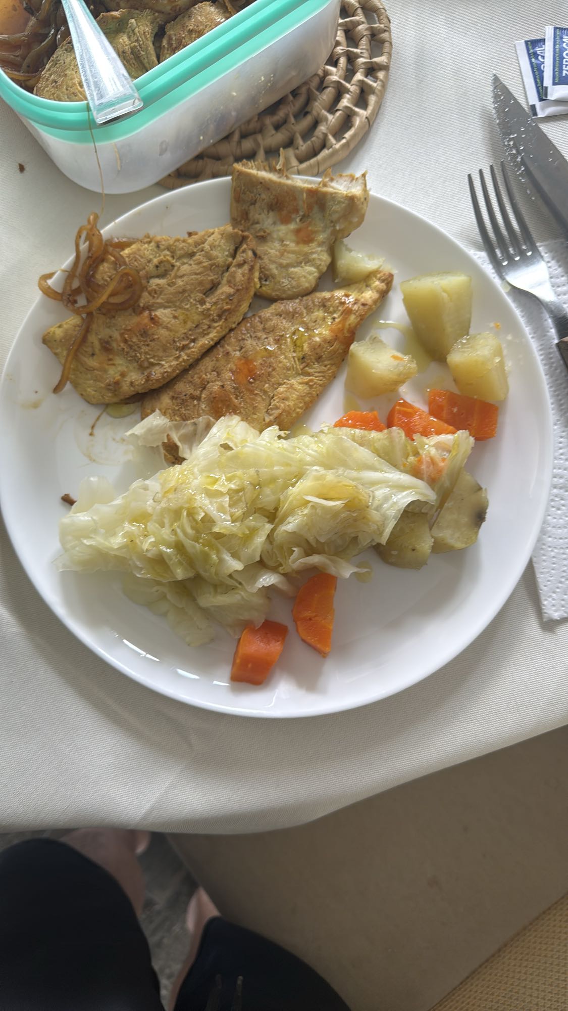 Frango com legumes cozidos