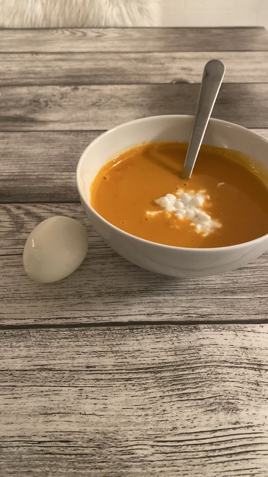 Kelda mild tomatsoppa med ägg