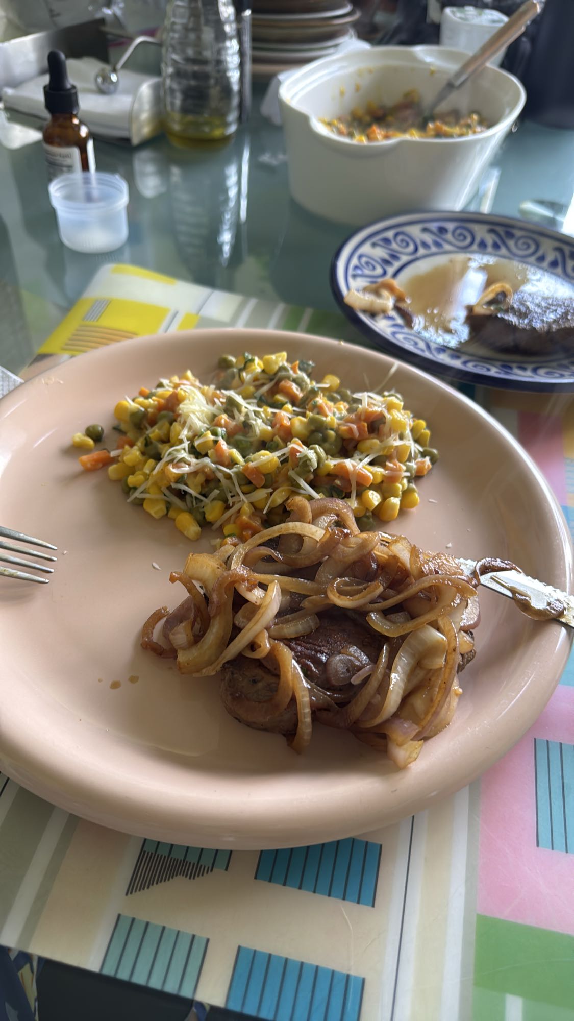 hígado con verduras