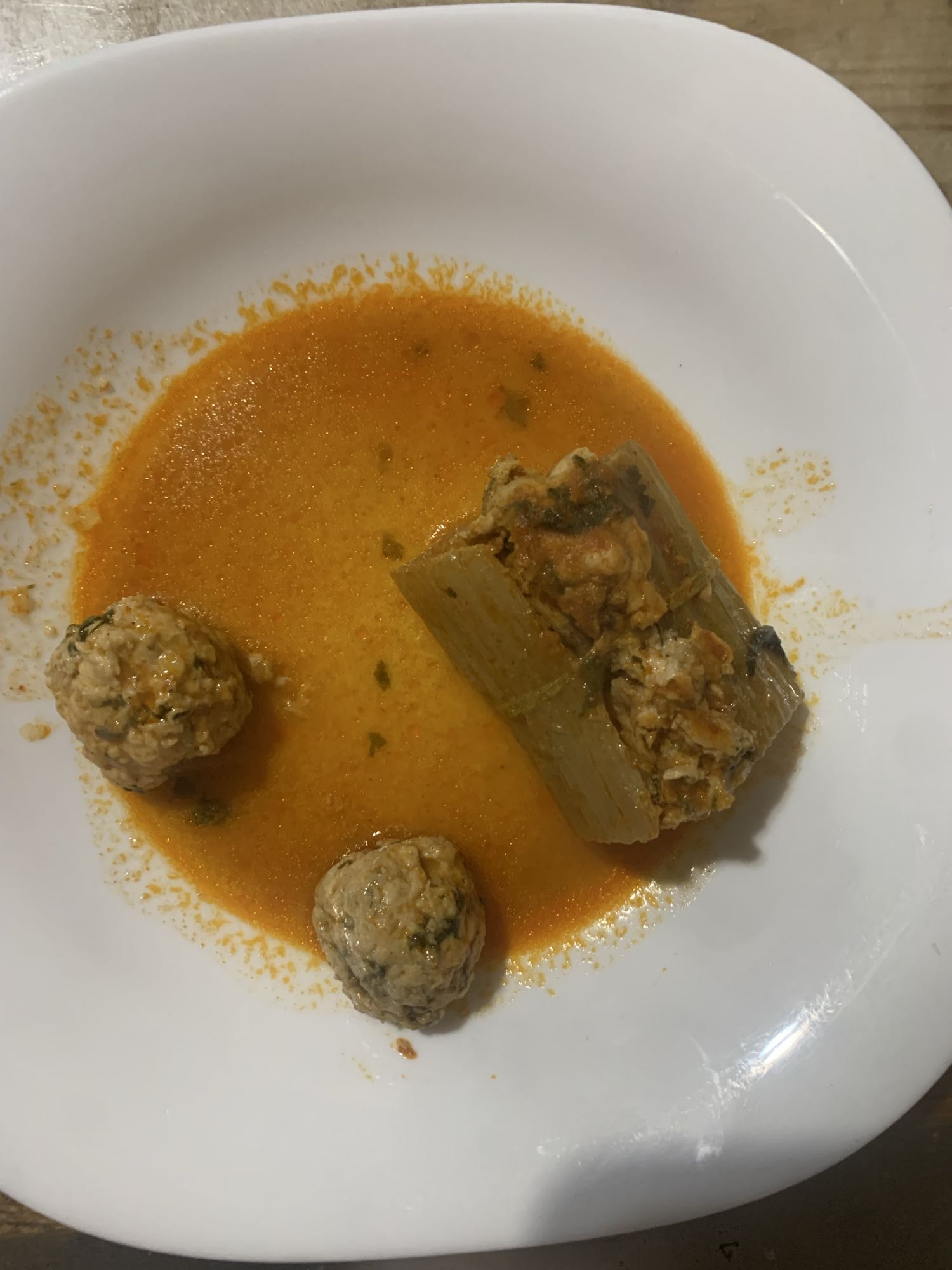 Stuffed leek with meatballs