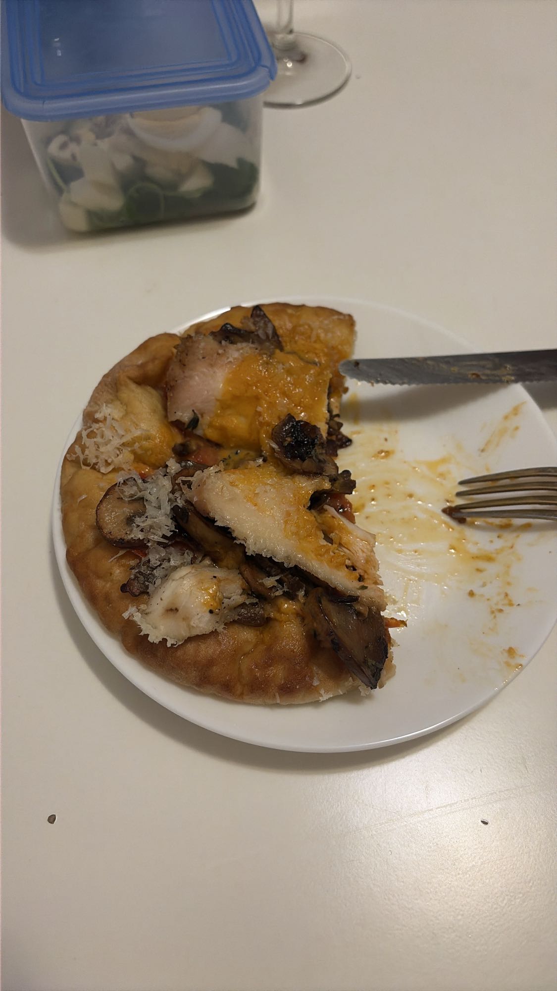 Куриная пицца с грибами