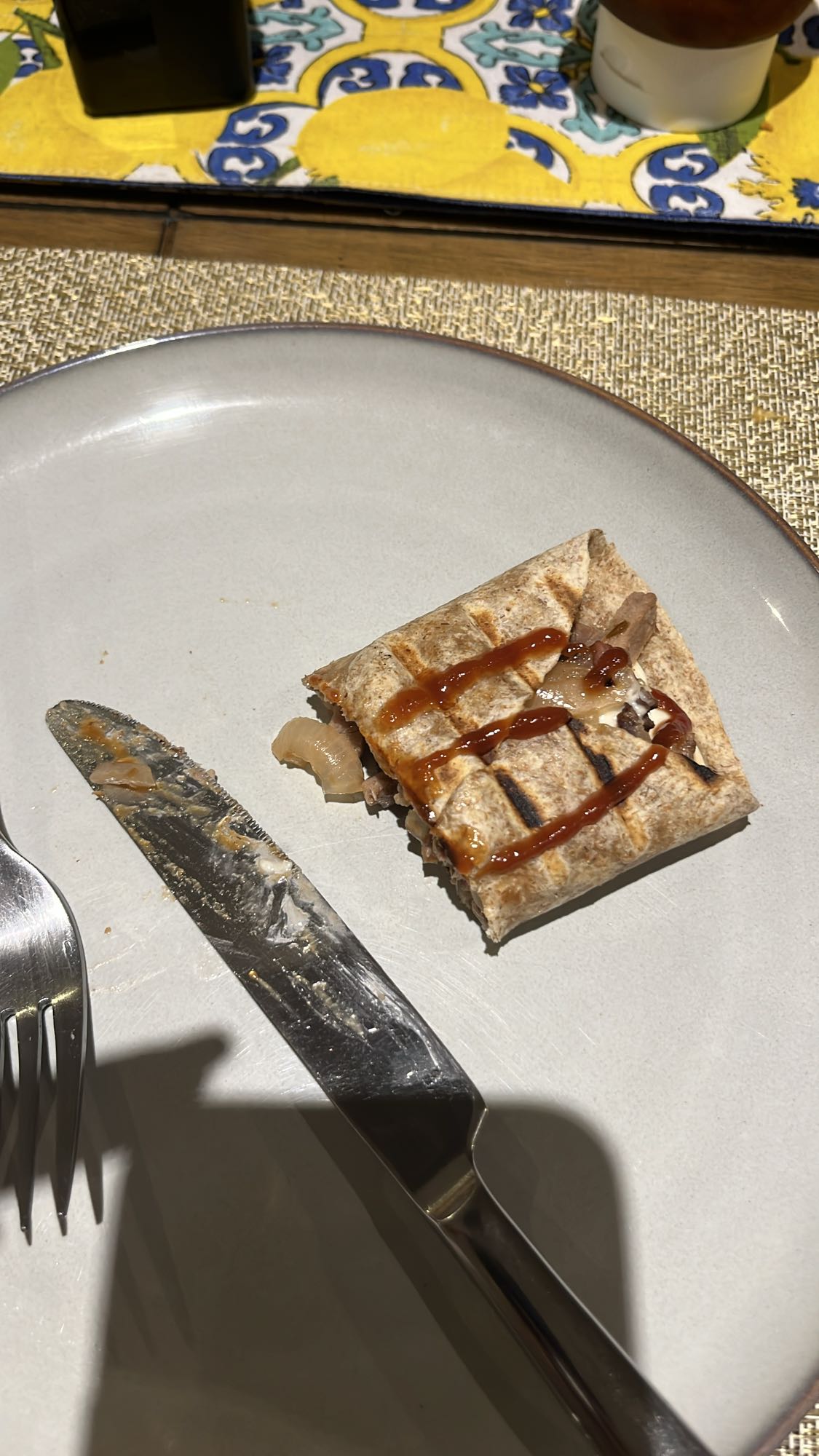 Mini wrap de carne y cebolla