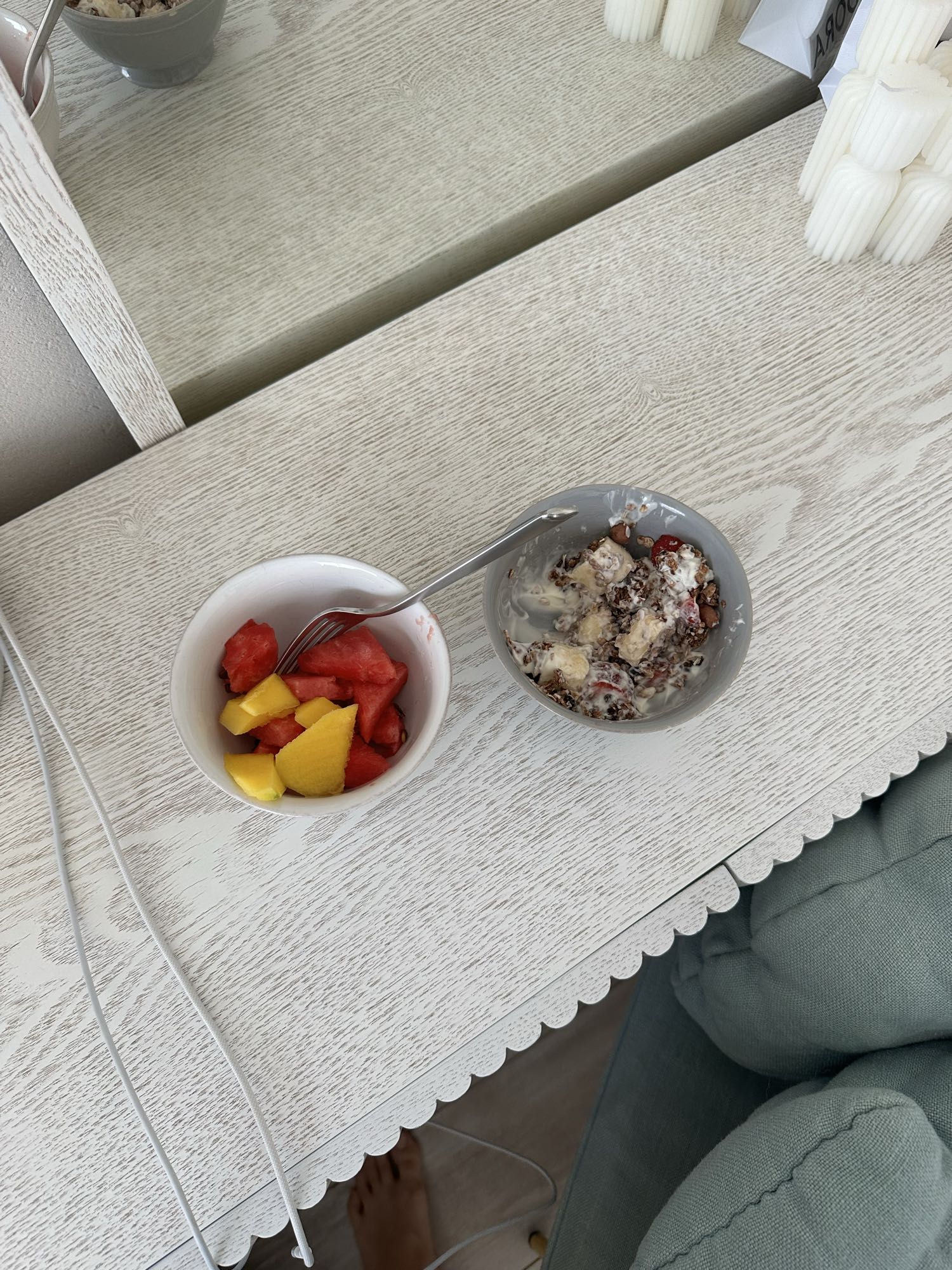 Granola con yogur y frutas