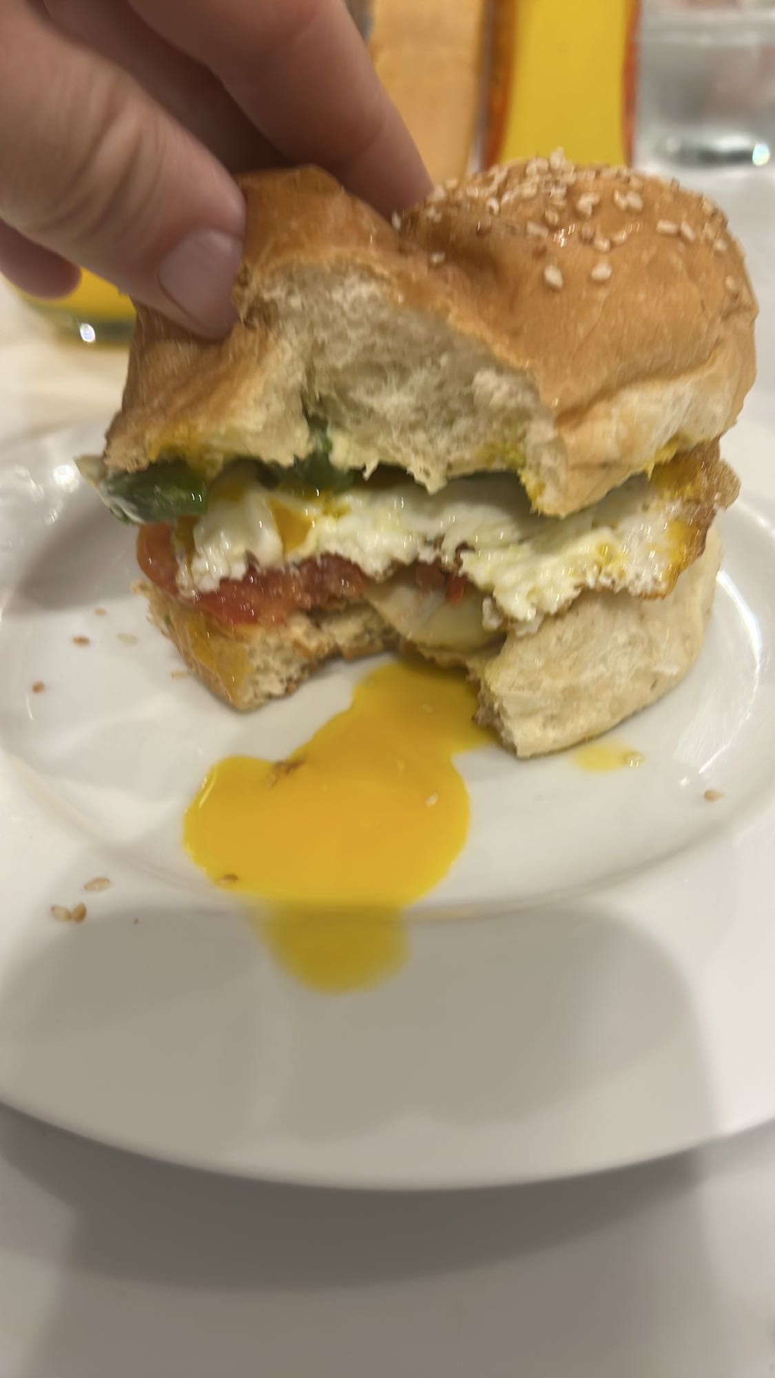 Sándwich de huevo y verduras