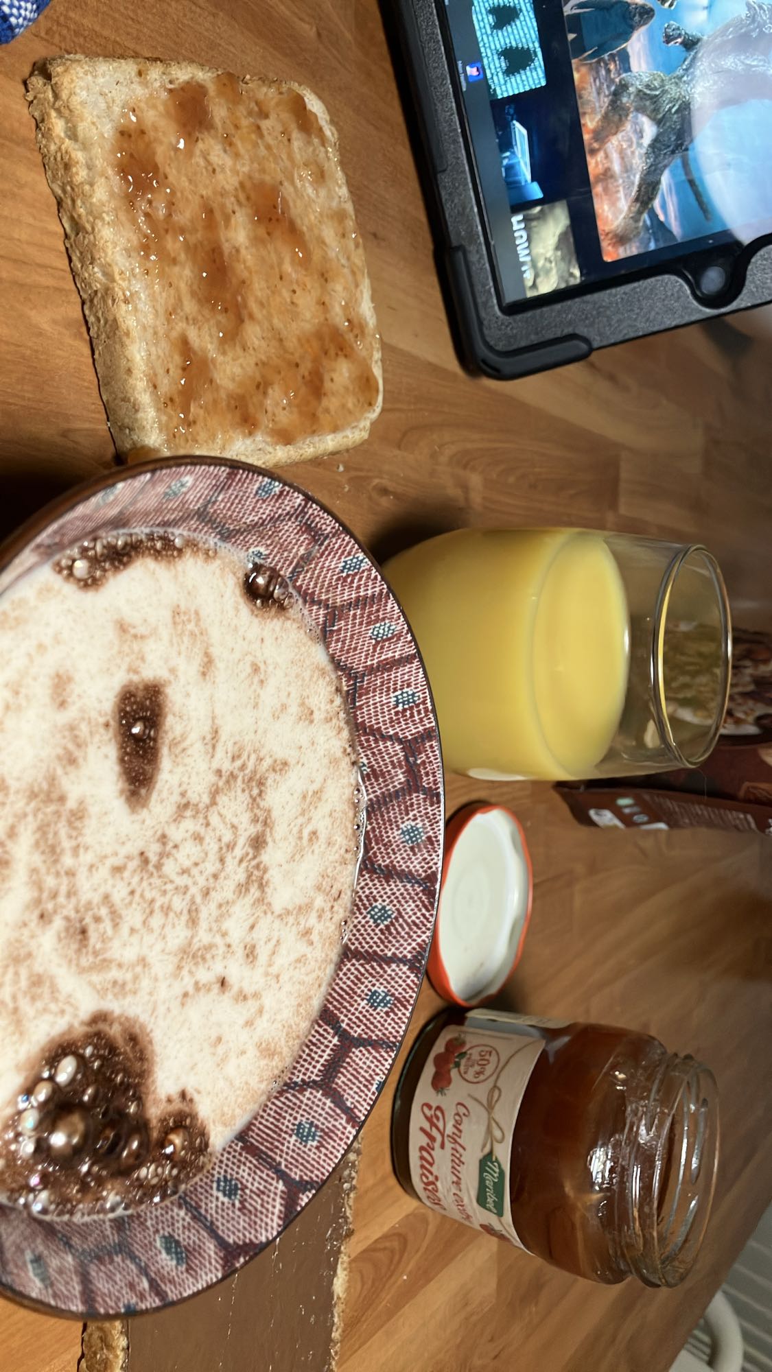 Petit-déjeuner tartine cacao