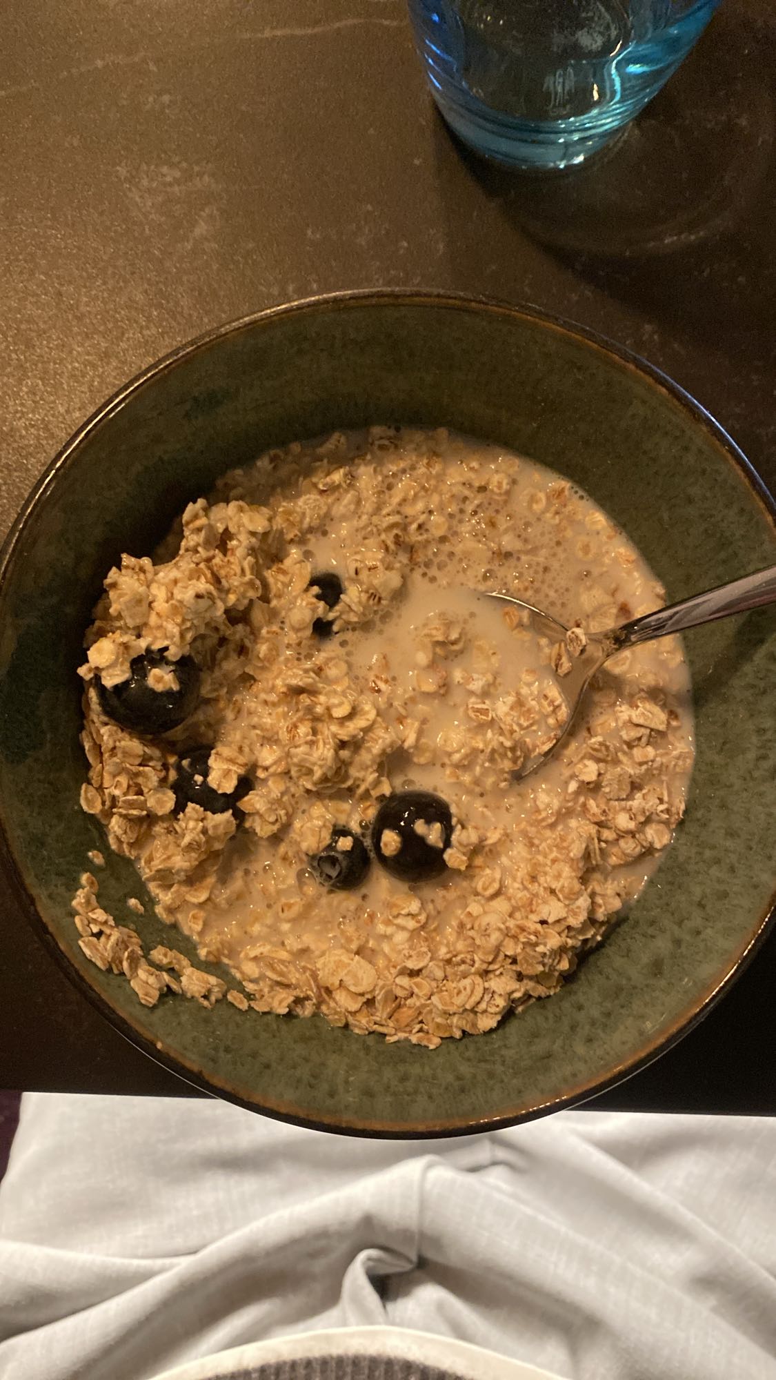 Havregryn med blåbær