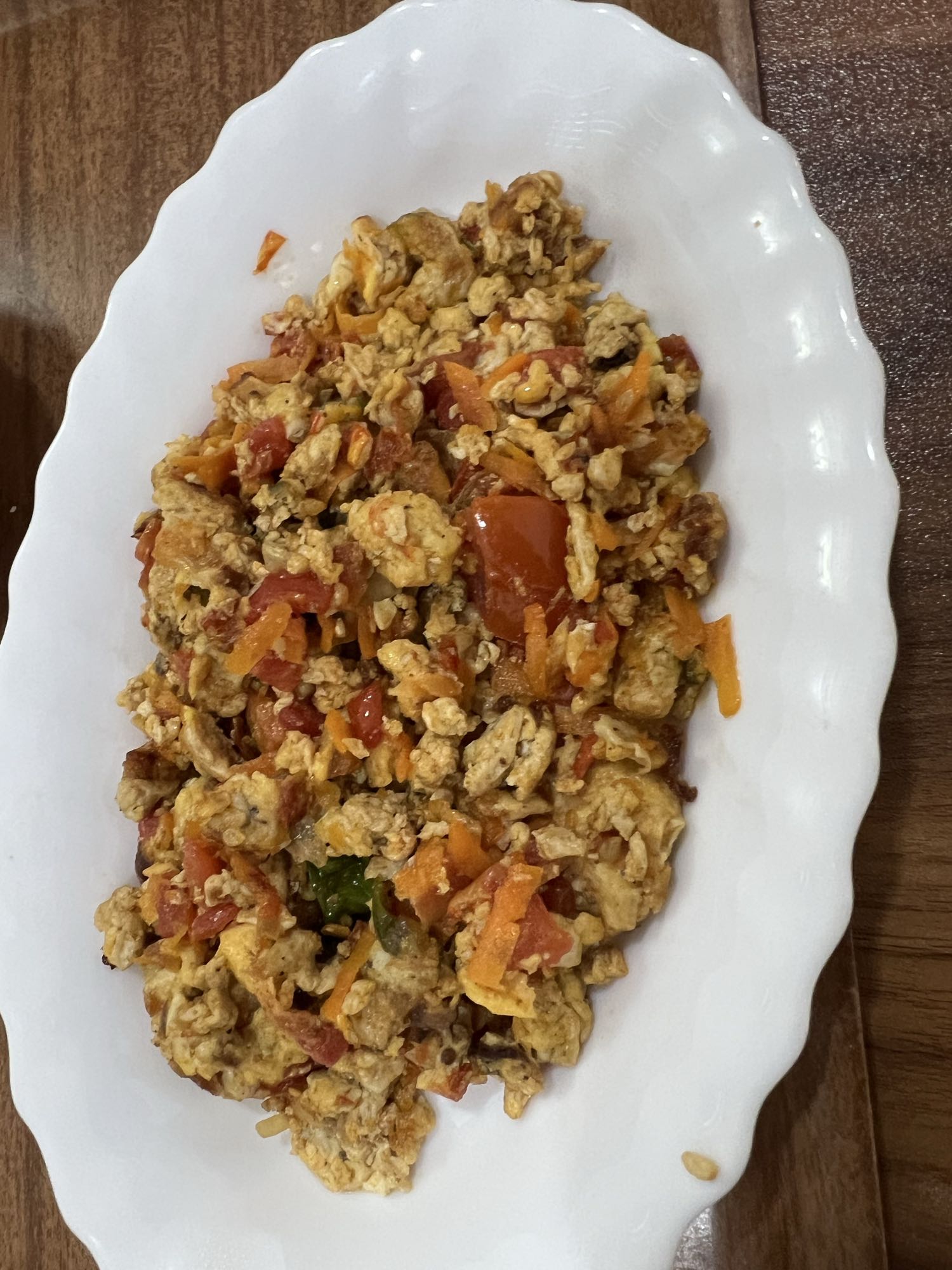 Scrambled eggs with veggies