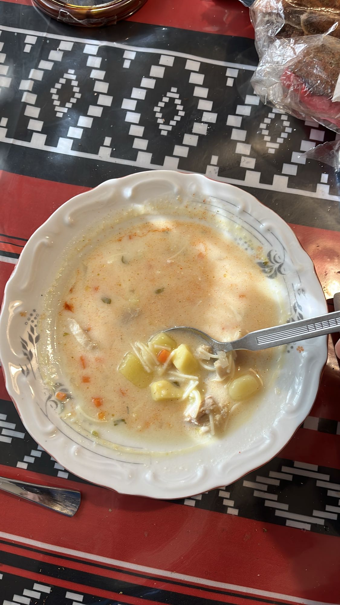 Пилешка супа с картофи