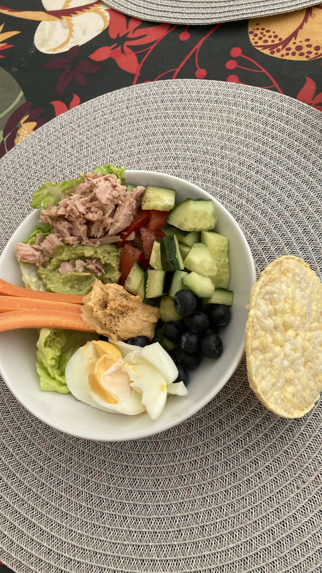 Tonfiskskål med ägg