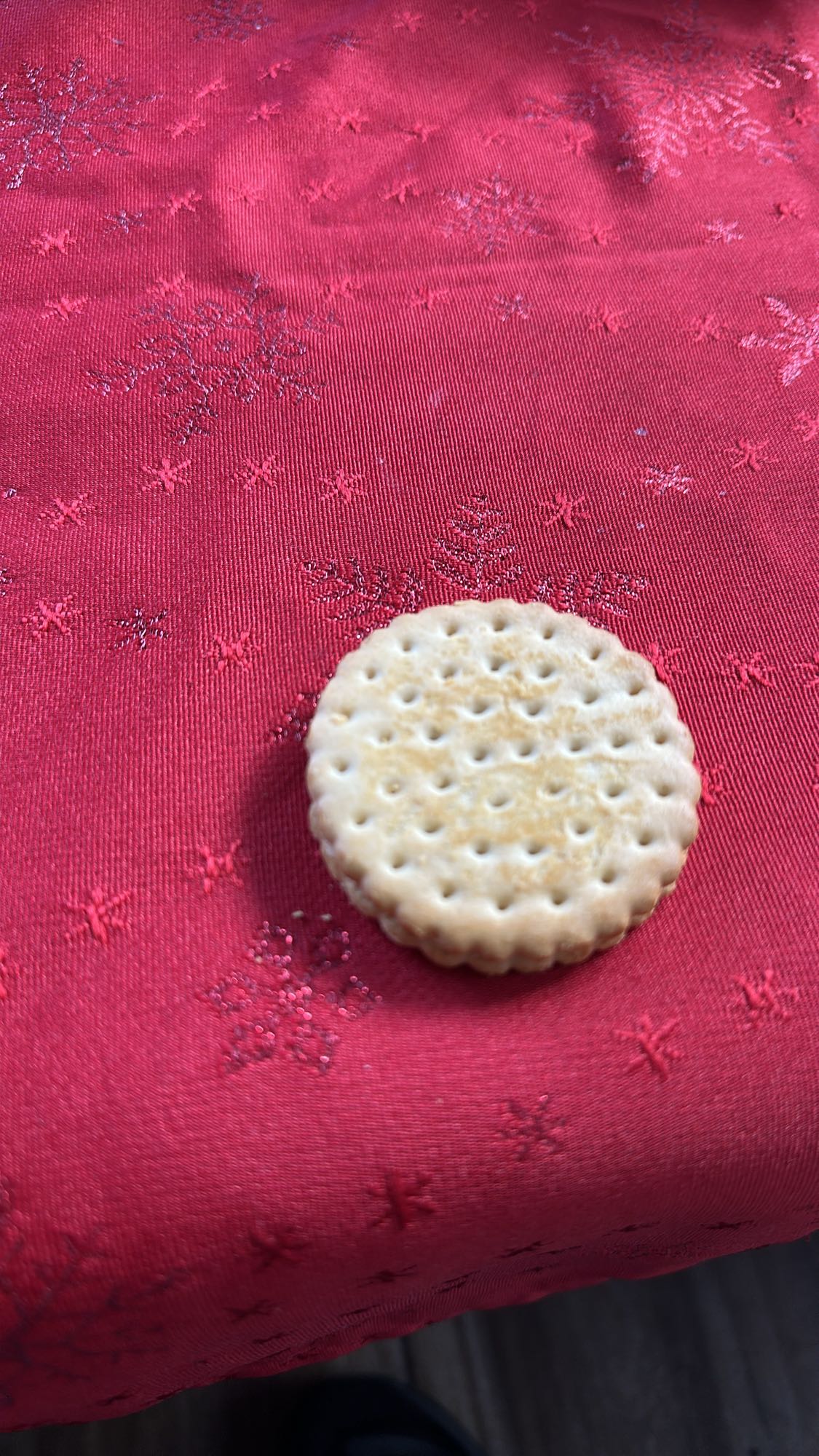 Plain sandwich biscuit