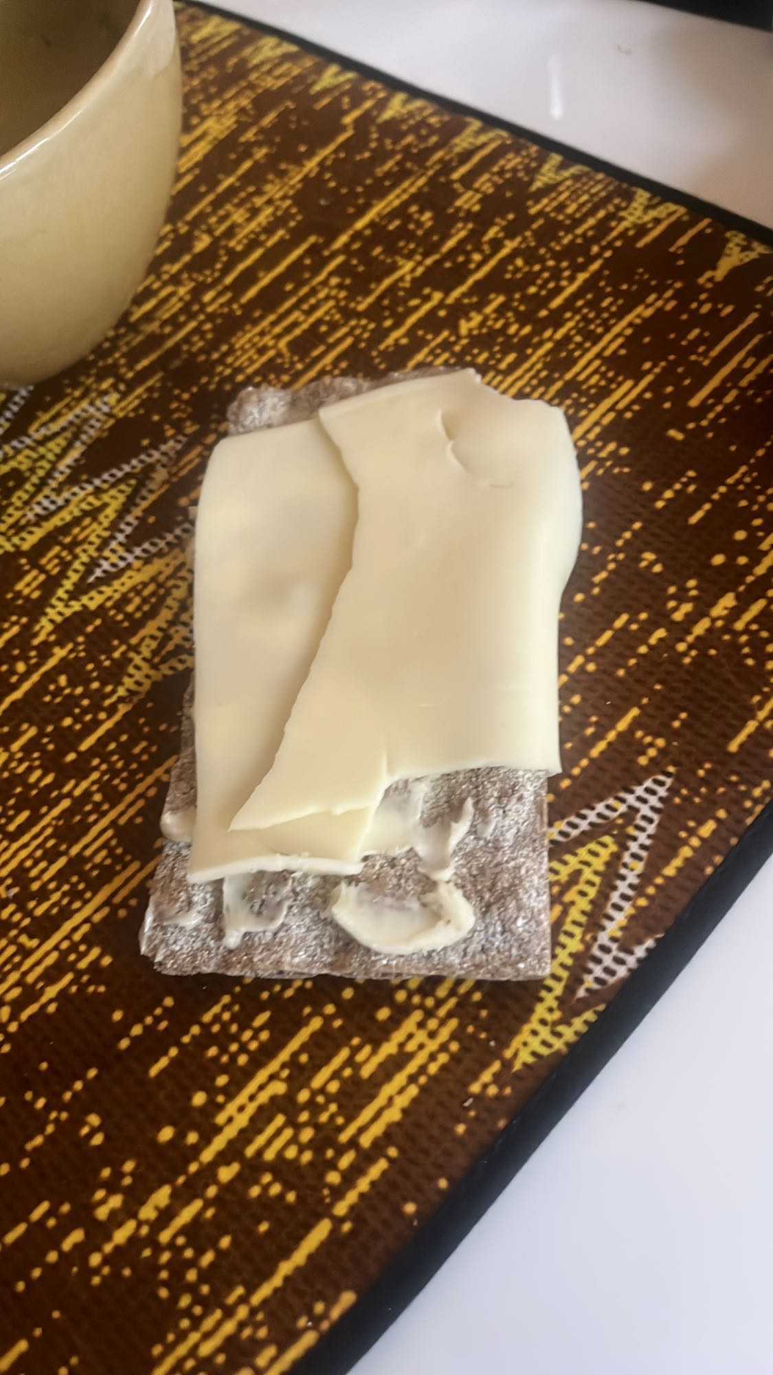 Knäckebröd med ost