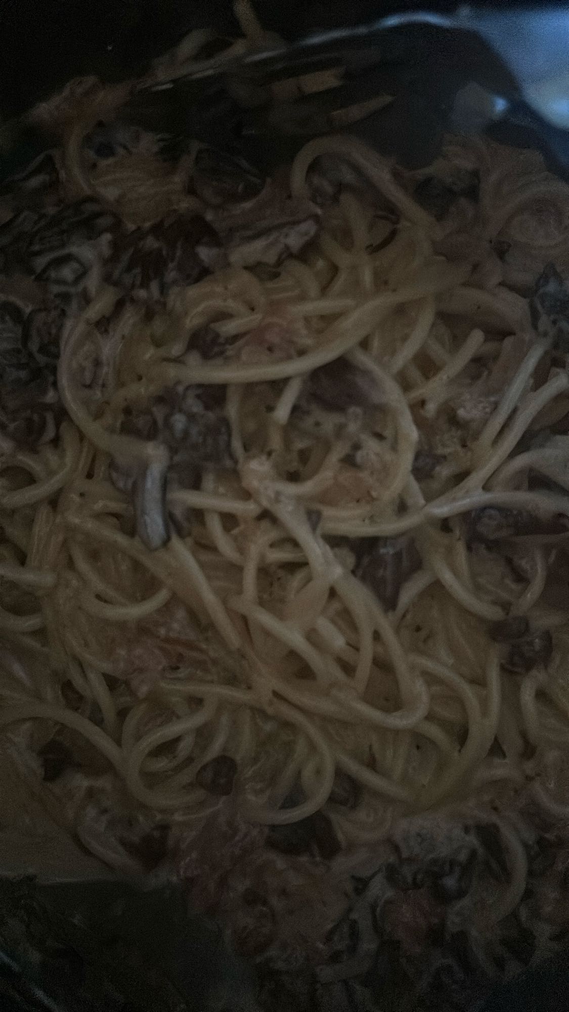 Spaghetti z grzybami i śmietaną
