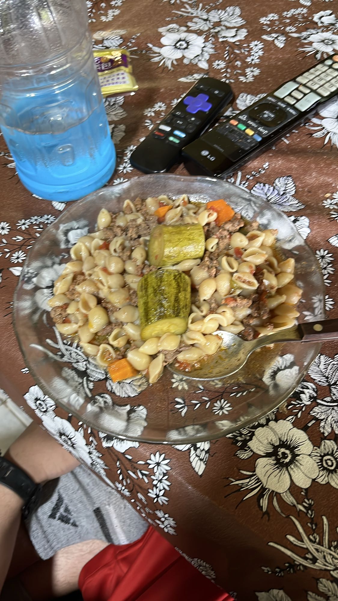 Pasta con carne y verduras