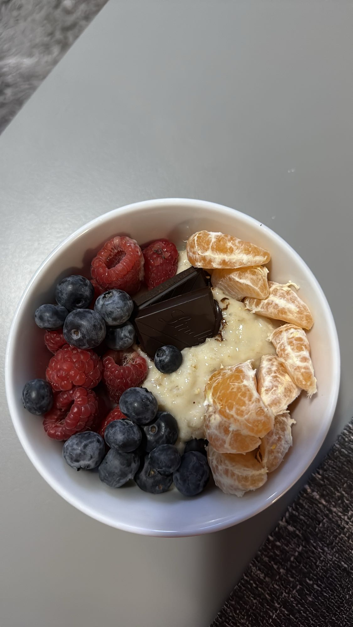 Terci cu fructe și ciocolată