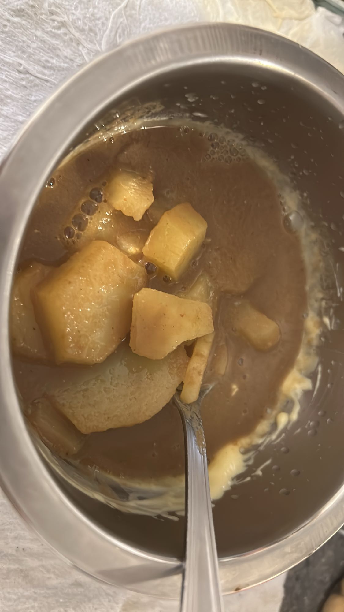 Soupe de poisson avec pommes de terre et mayonnaise maison