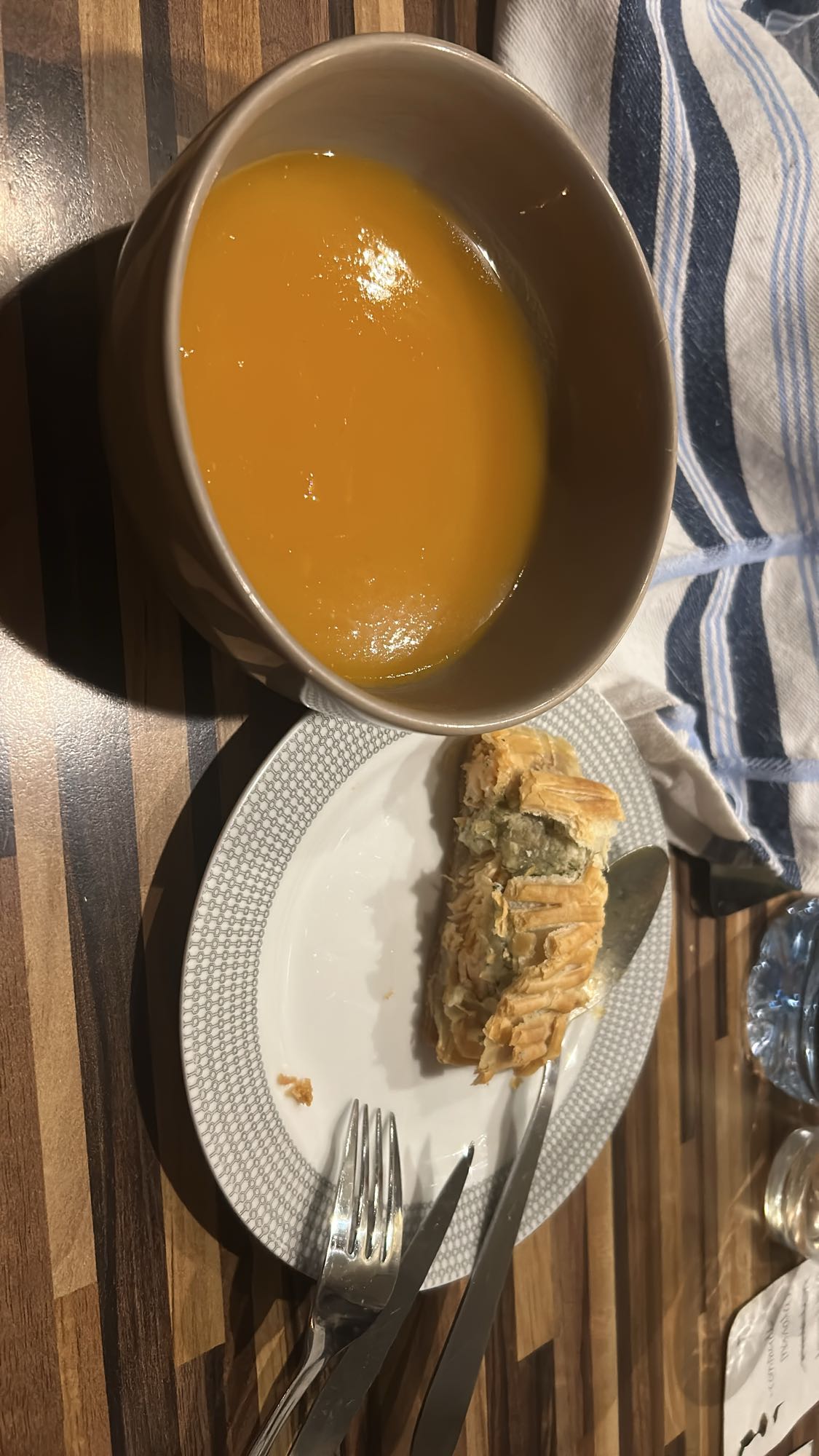 Soupe et feuilleté
