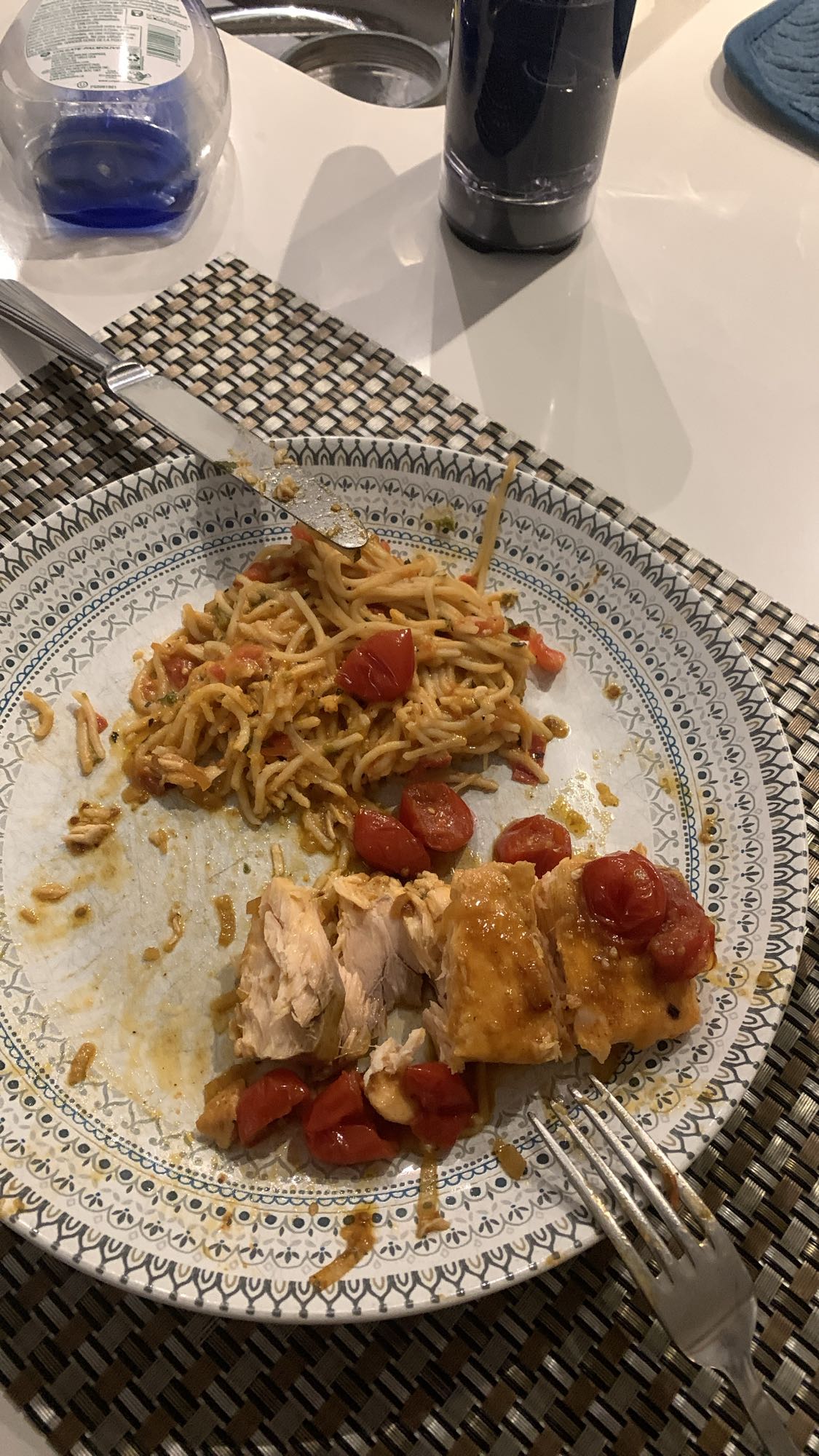 Poulet et pâtes tomates