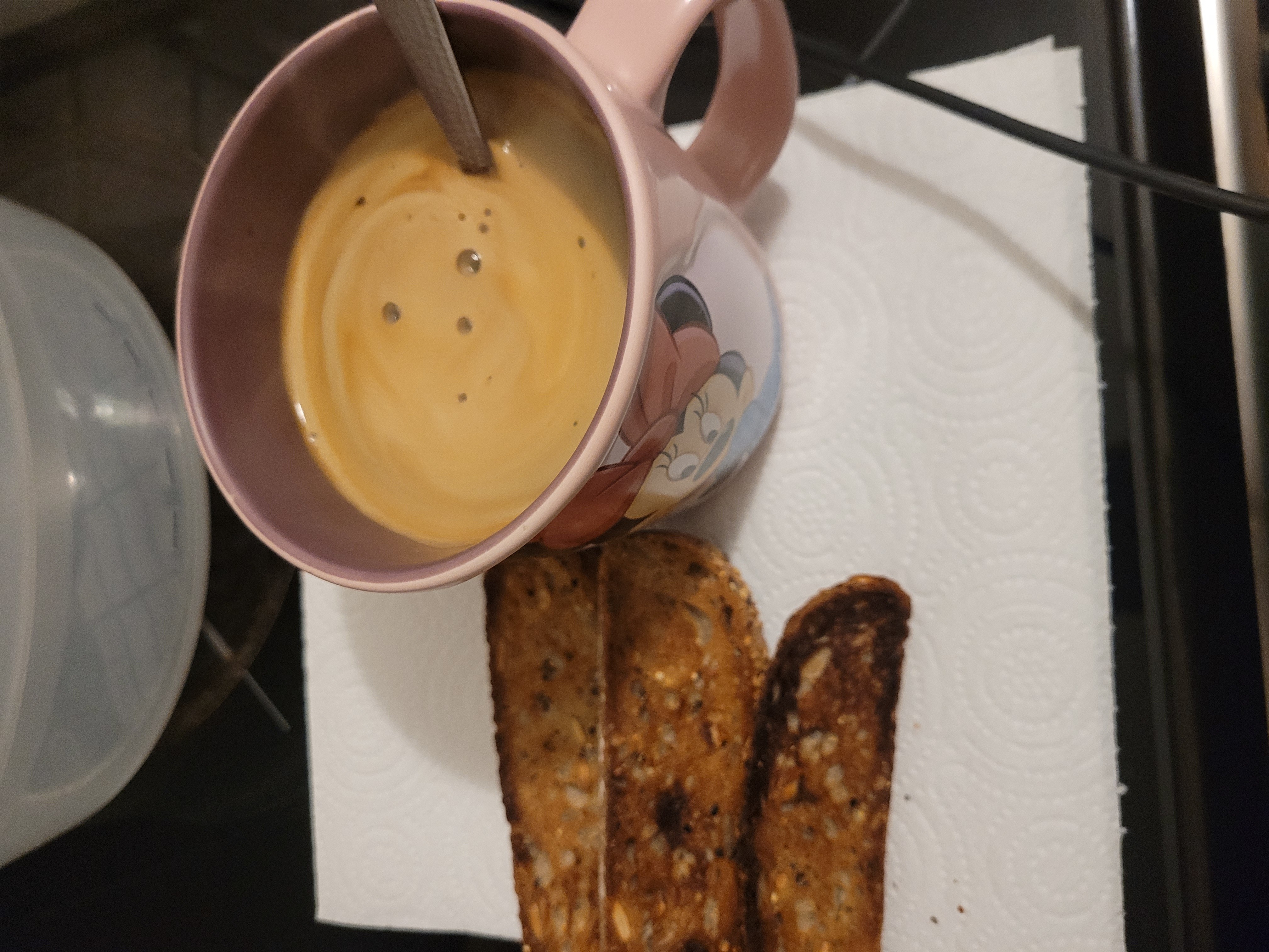 Café et pain grillé