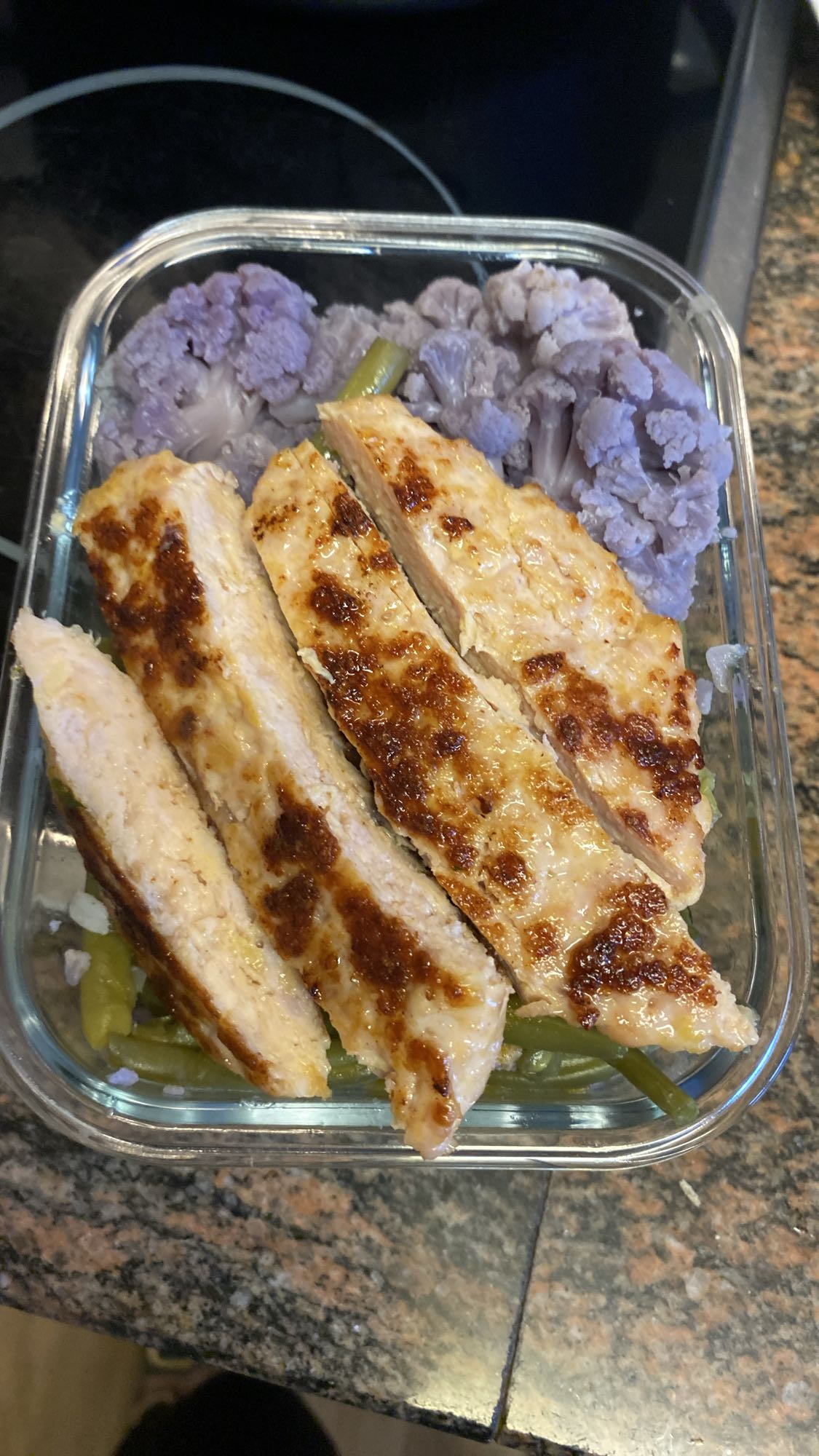 Pollo con coliflor y judías