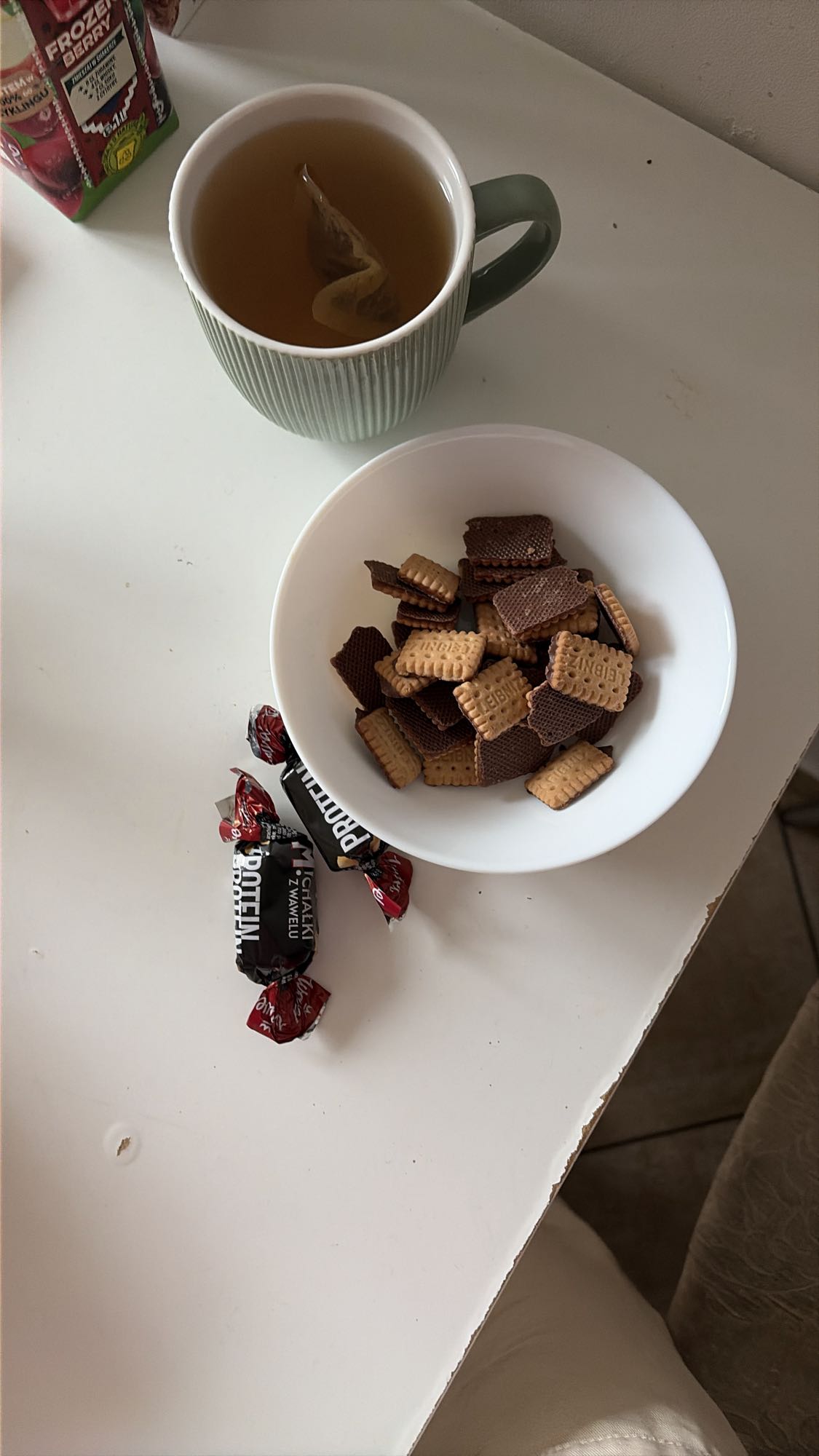 печенье и чай