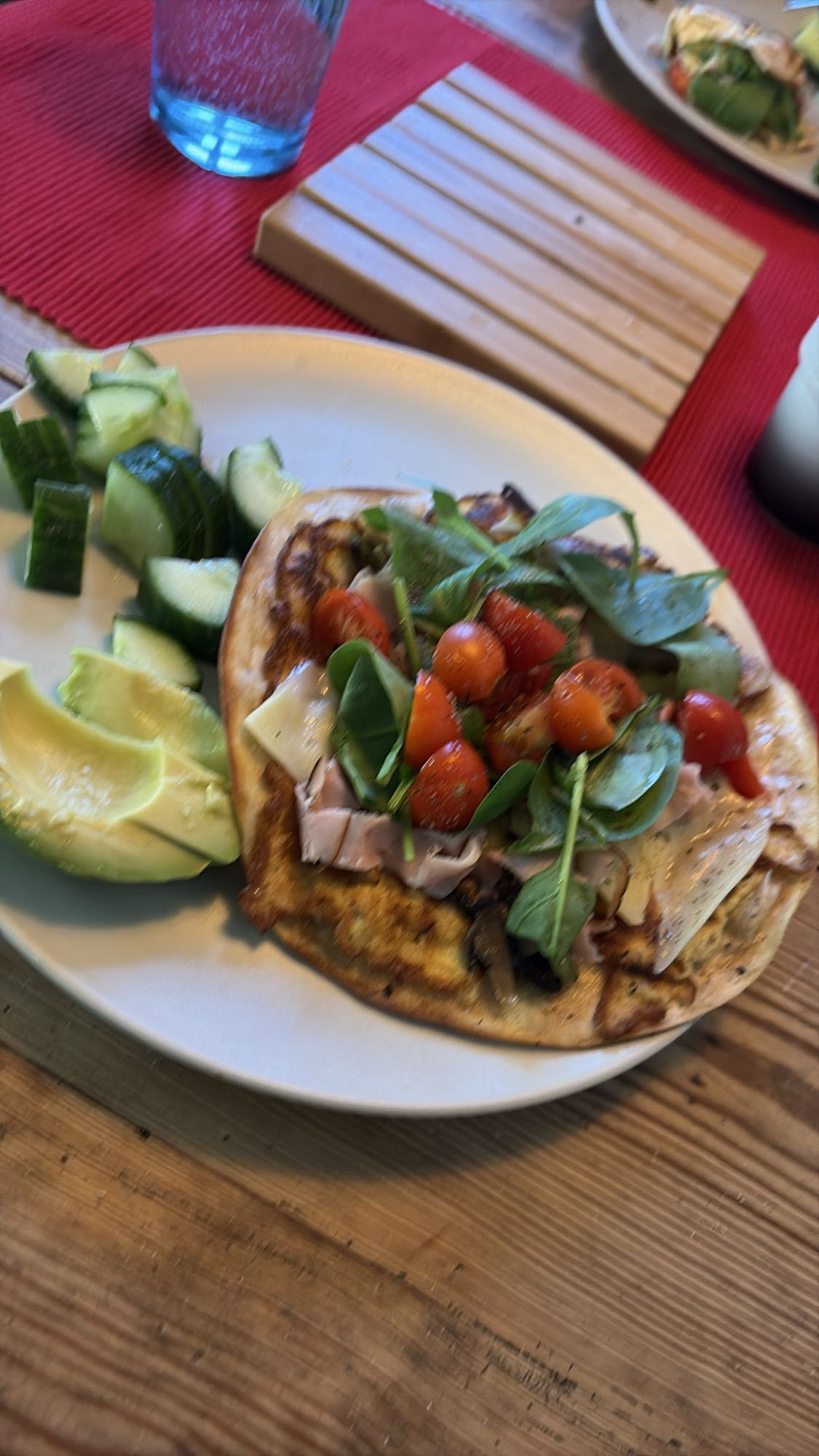 Omelett med grönsaker