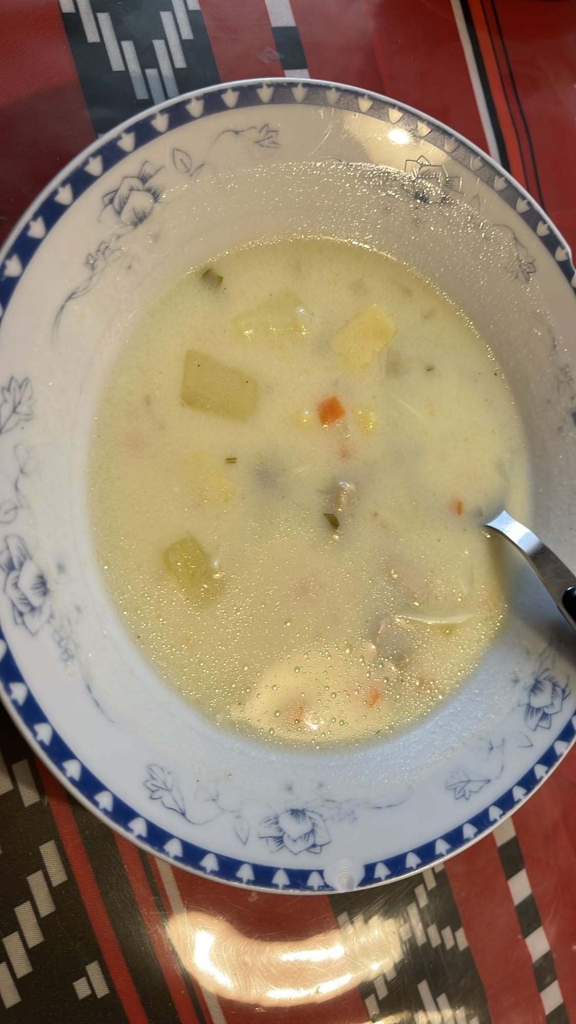 Пилешка супа с картофи