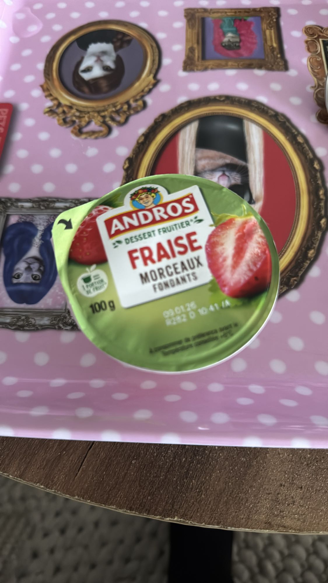 Dessert fraise morceaux