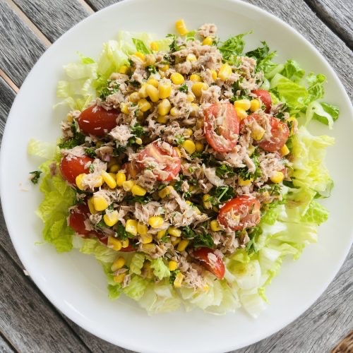 Salade au thon et maïs